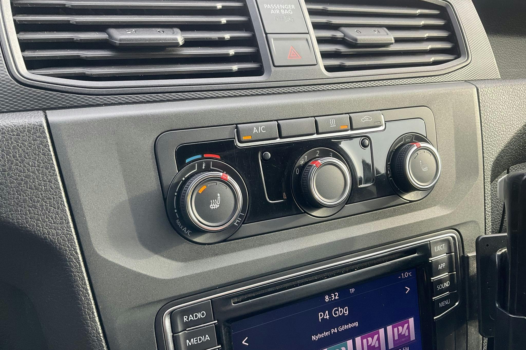 VW Caddy 2.0 TDI Maxi Skåp (102hk) - 129 920 km - Automatic - white - 2020