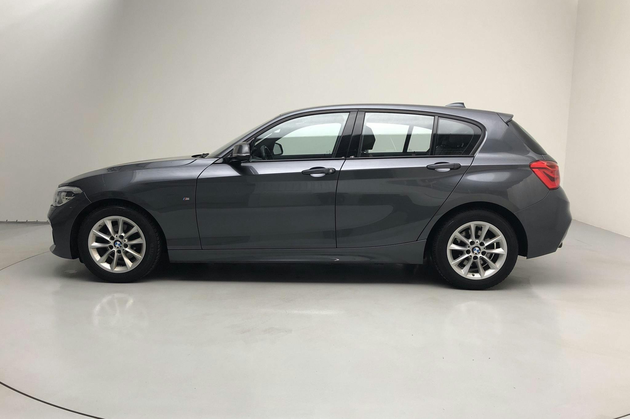 BMW 118i 5dr, F20 (136hk) - 8 975 mil - Manuell - grå - 2019