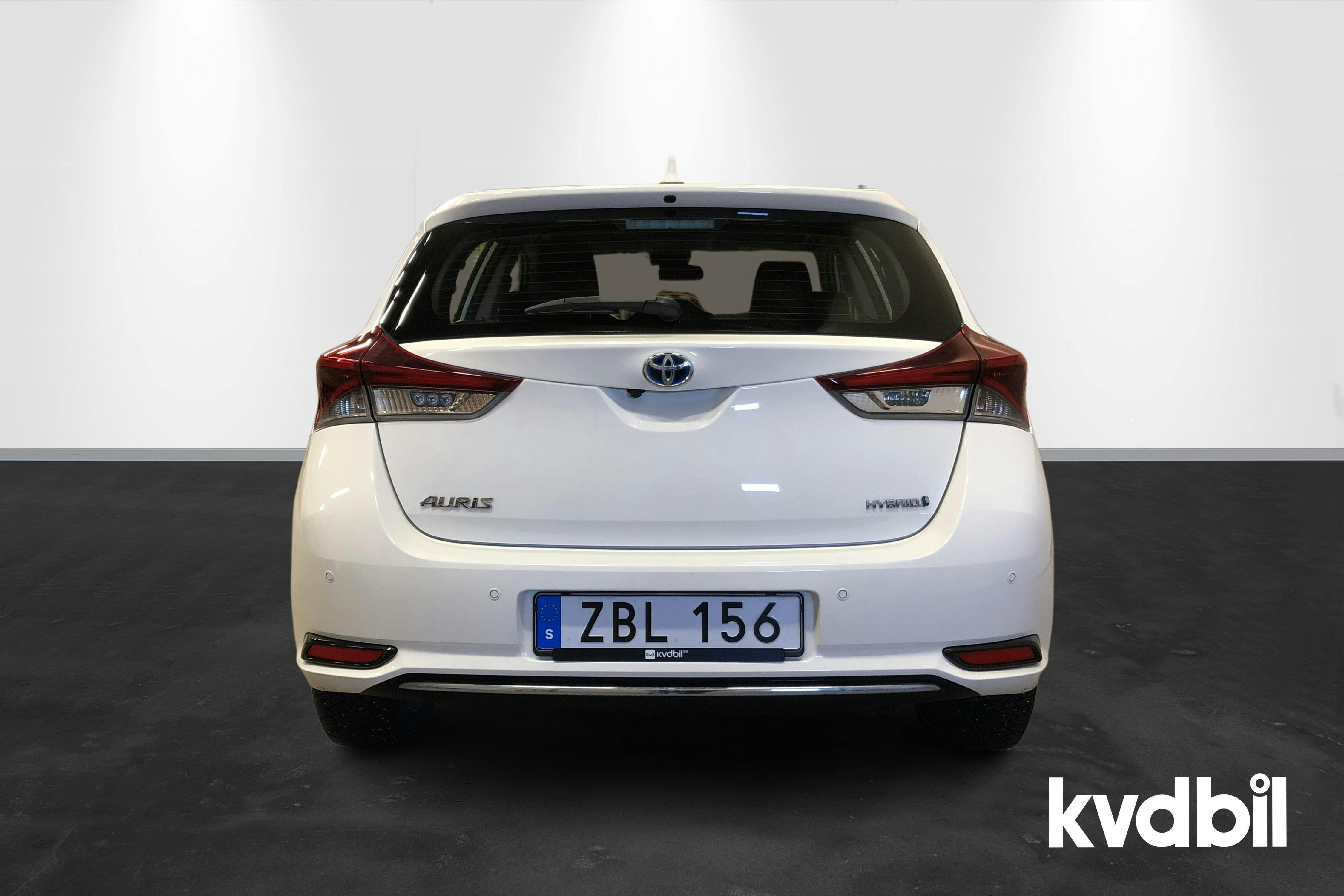Toyota Auris 1.8 HSD 5dr (99hk) - 1 991 mil - Automat - vit - 2018