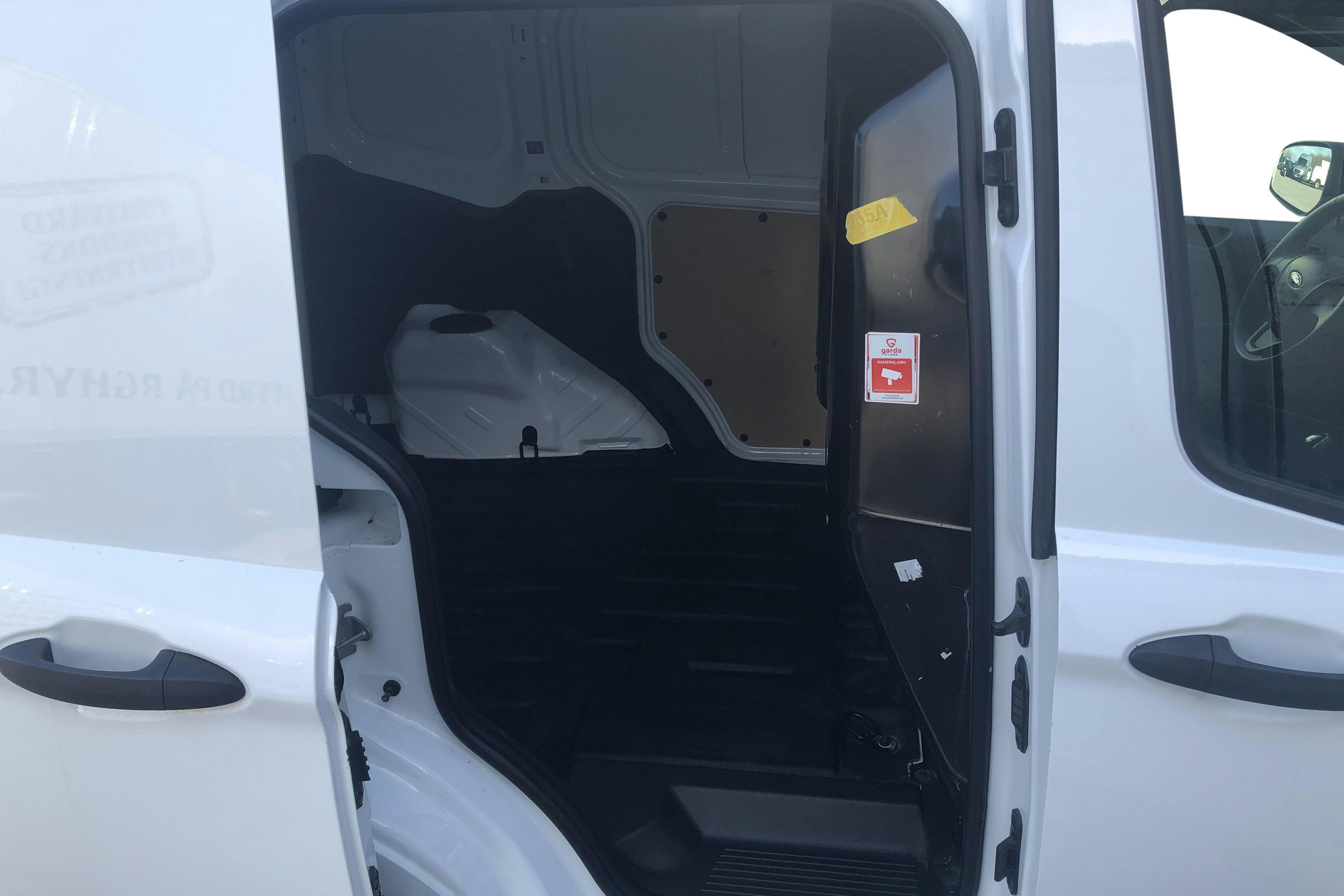 Ford Transit Courier 1.5 TDCI (75hk) - 19 466 mil - Manuell - vit - 2017