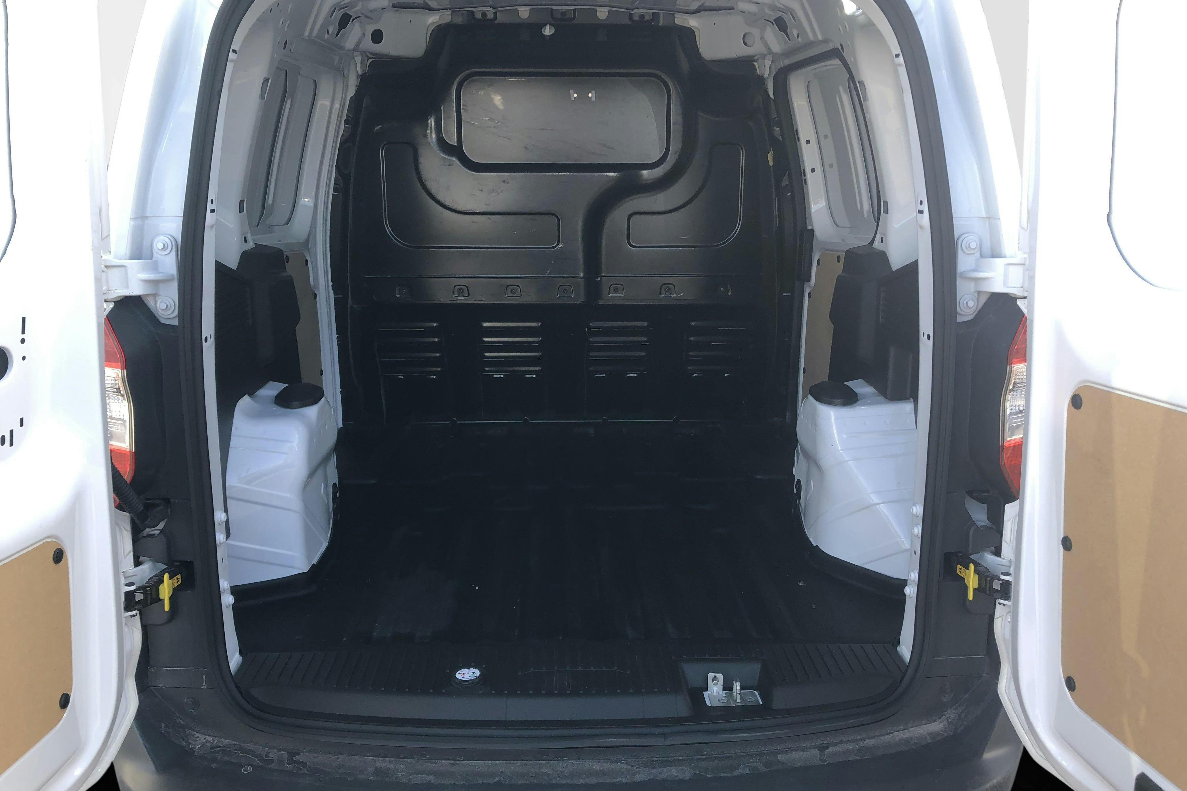 Ford Transit Courier 1.5 TDCI (75hk) - 19 466 mil - Manuell - vit - 2017
