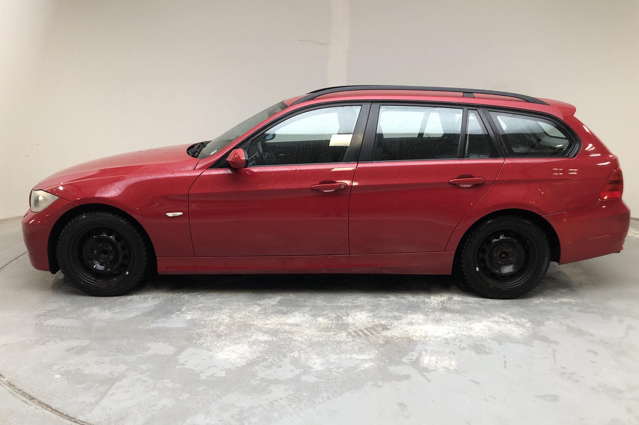 BMW 320i Touring, E91 (150hk) - 121 910 km - Manual - red - 2007