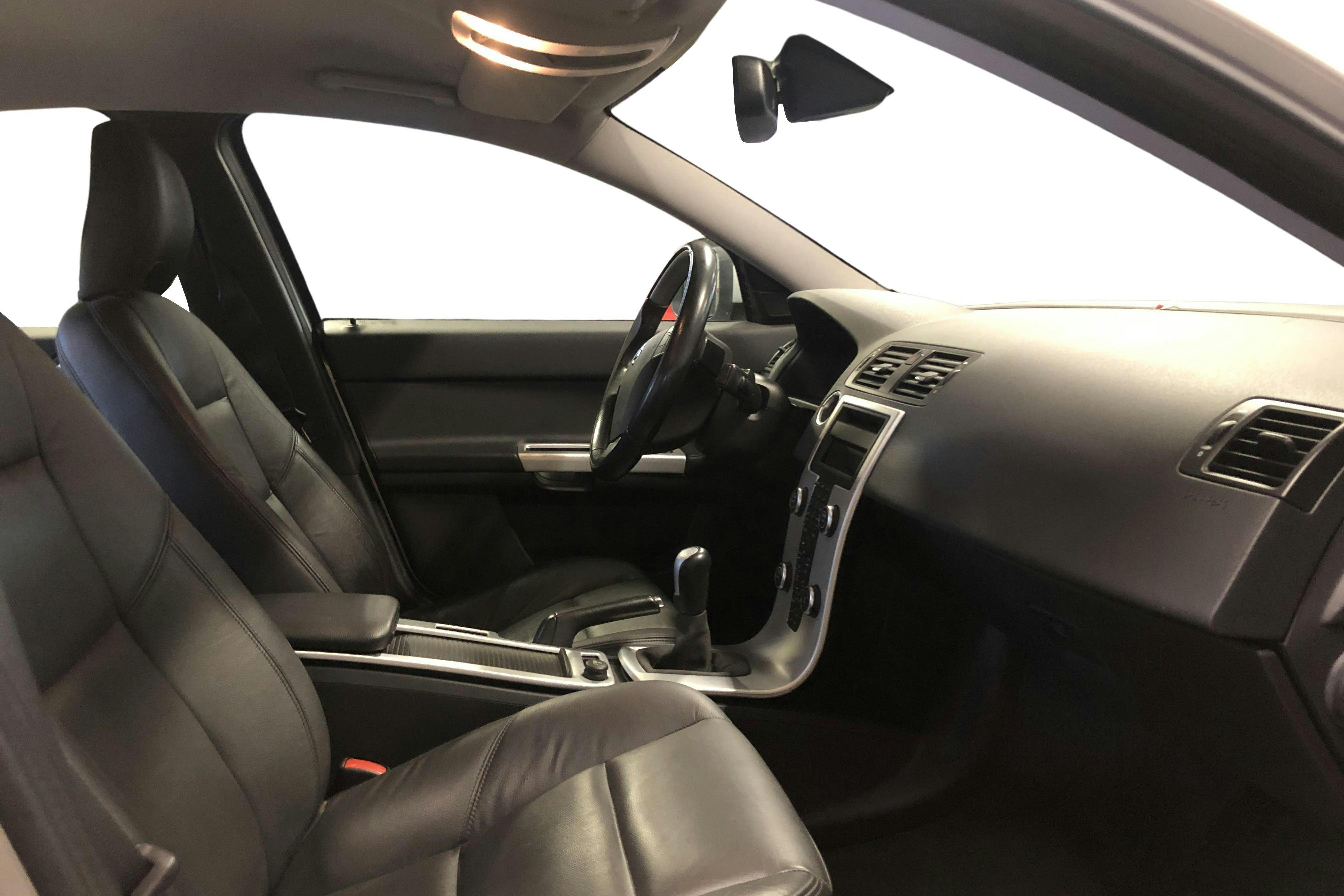 Volvo S40 D2 (115hk) - 89 190 km - Manual - Light Grey - 2012