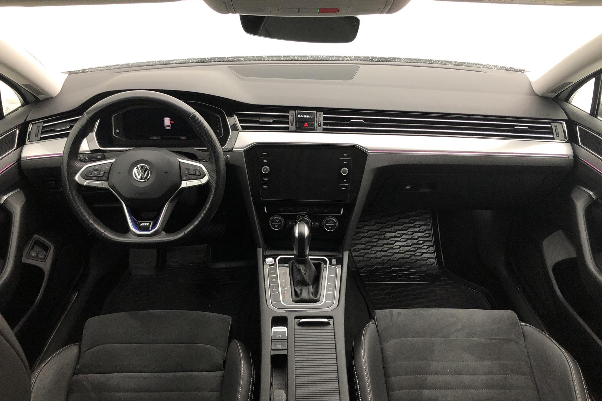 VW Passat 1.4 GTE Sportscombi (218hk) - 7 708 mil - Automat - vit - 2020