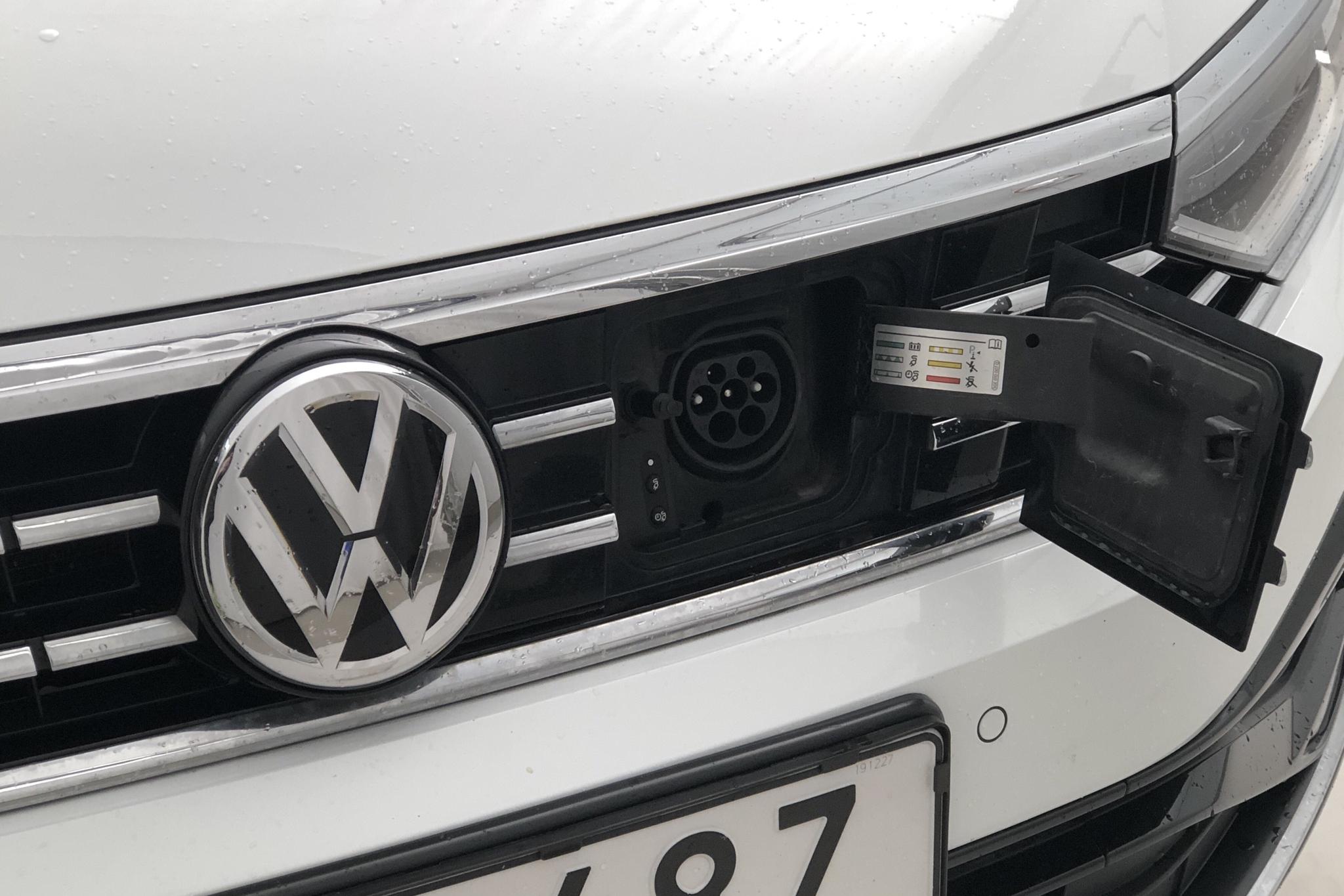 VW Passat 1.4 GTE Sportscombi (218hk) - 77 080 km - Automatic - white - 2020