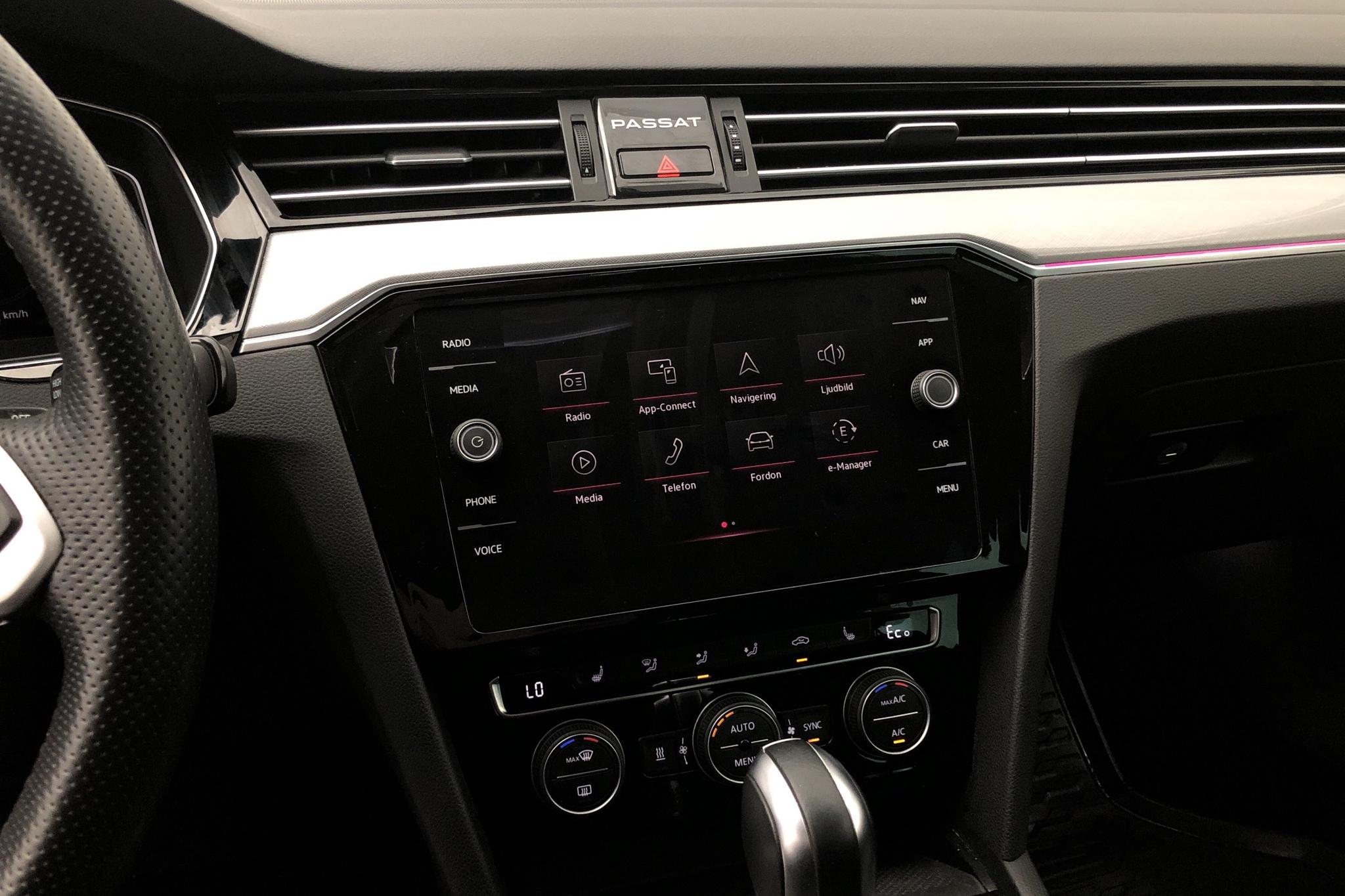 VW Passat 1.4 GTE Sportscombi (218hk) - 77 080 km - Automatic - white - 2020