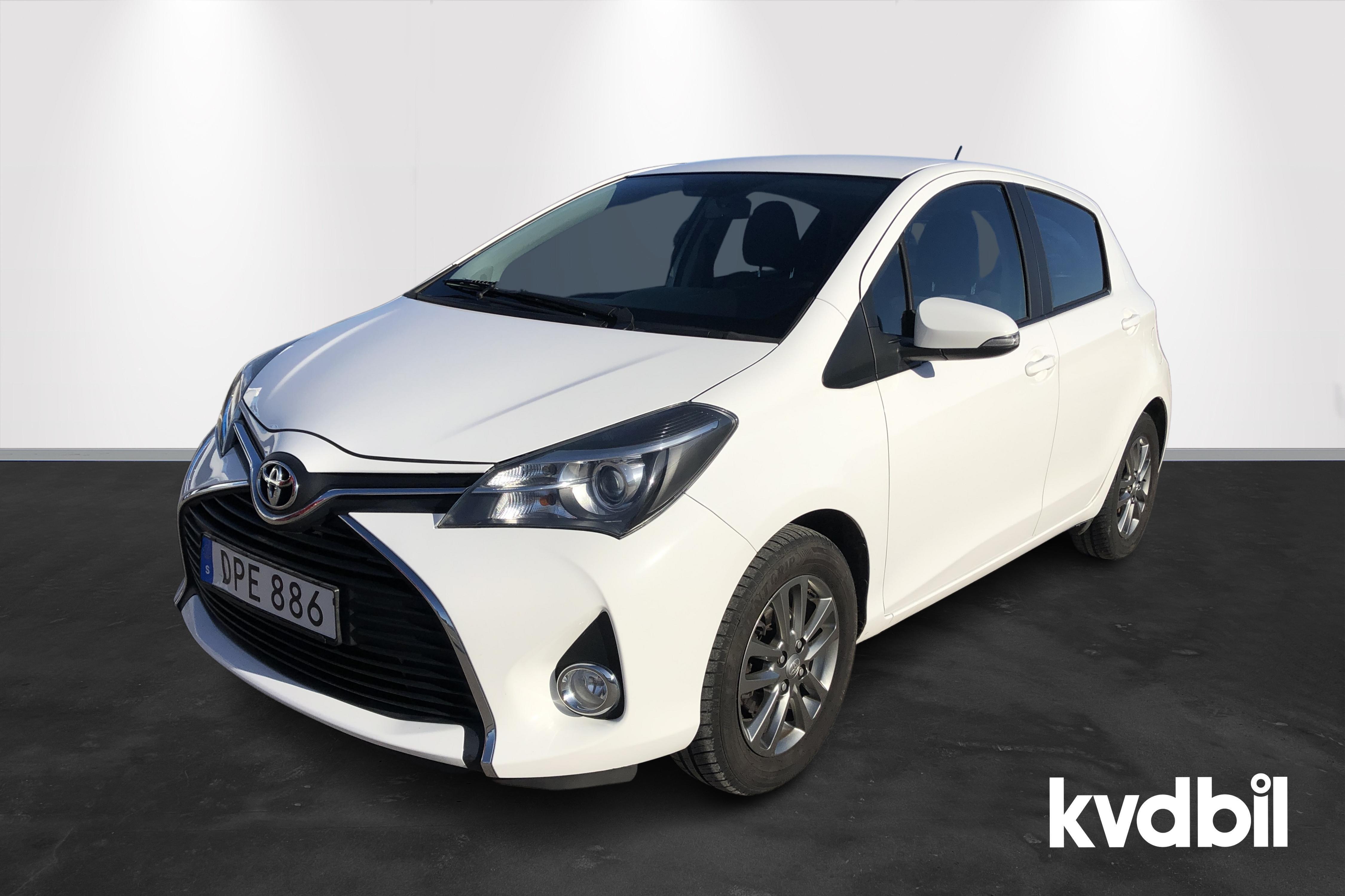 Toyota Yaris 1.33 5dr (100hk) - 11 346 mil - Manuell - vit - 2015