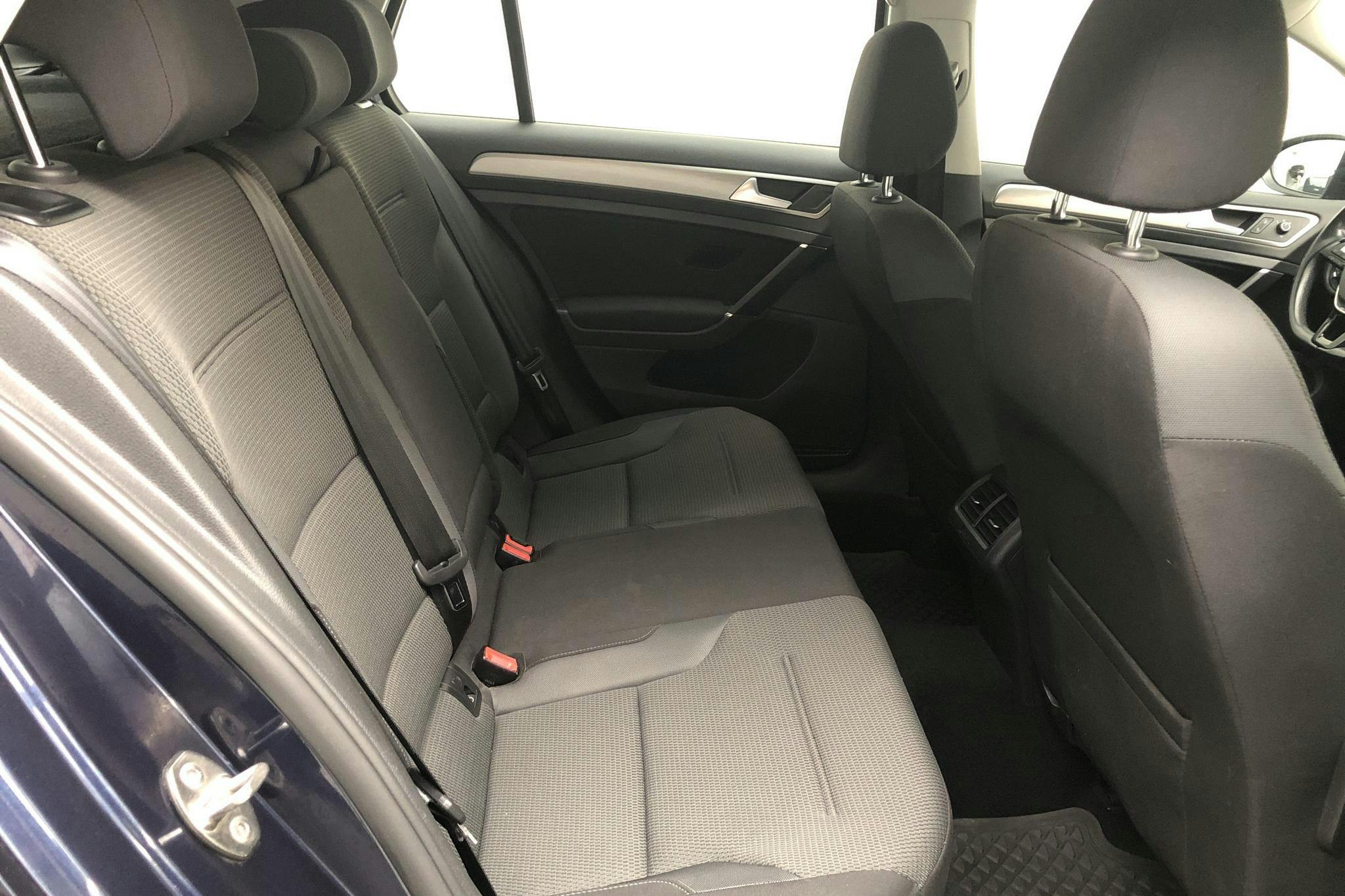 VW Golf VII 1.2 TSI 5dr (110hk) - 123 290 km - Manual - Dark Blue - 2016