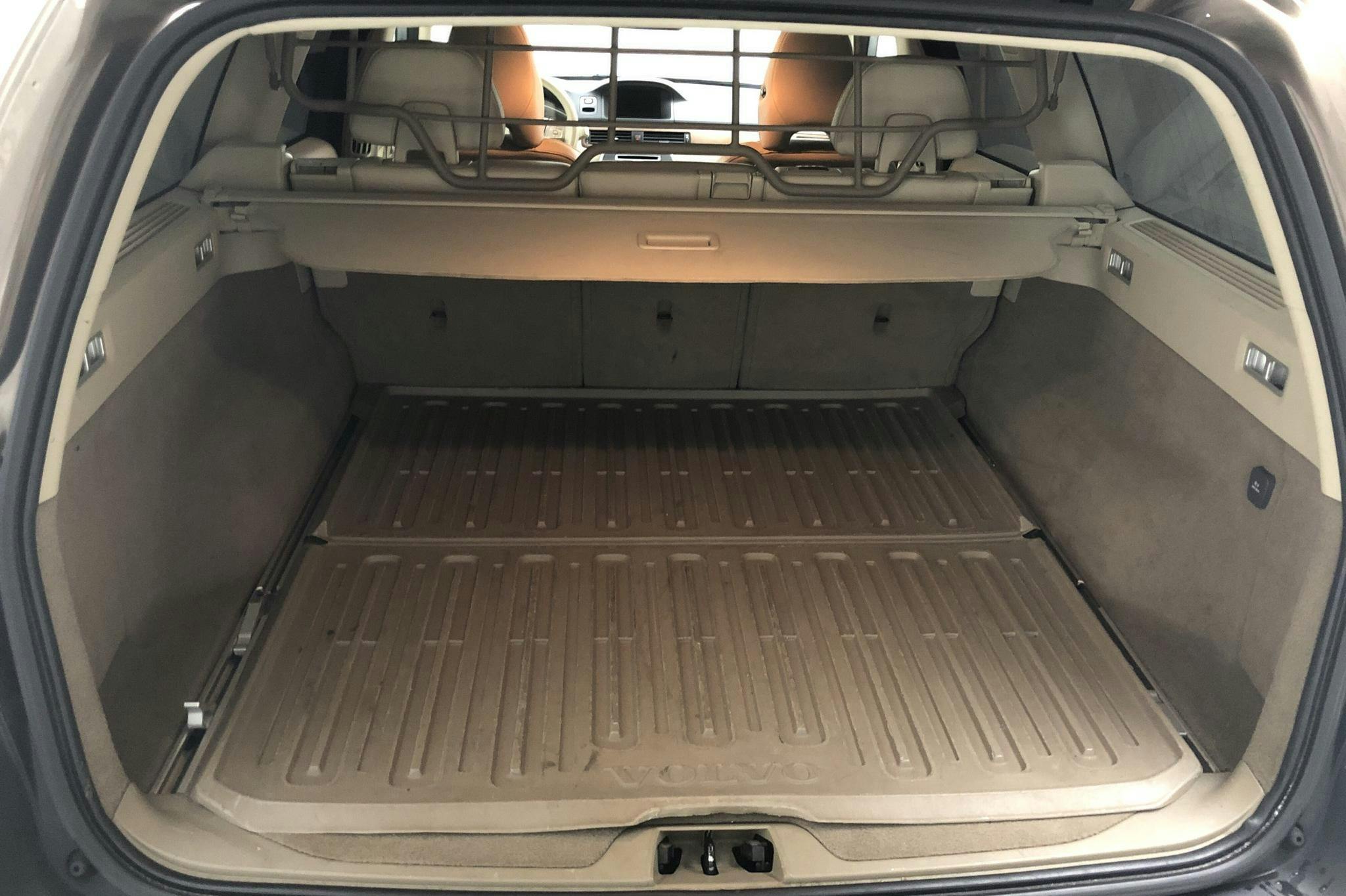 Volvo XC70 II D4 AWD (163hk) - 26 343 mil - Automat - brun - 2014