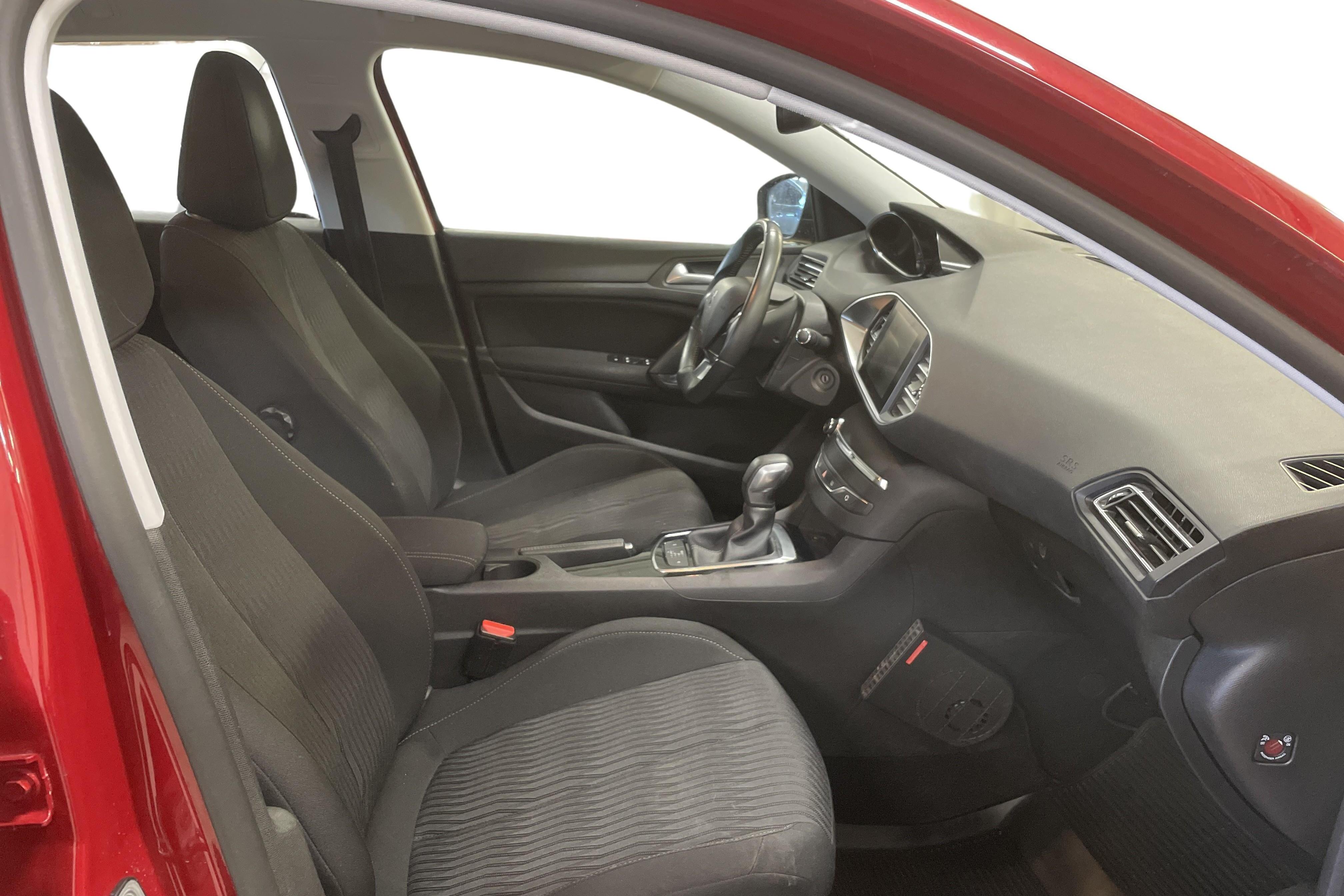 Peugeot 308 SW PureTech (130hk) - 165 360 km - Automatic - Dark Red - 2015