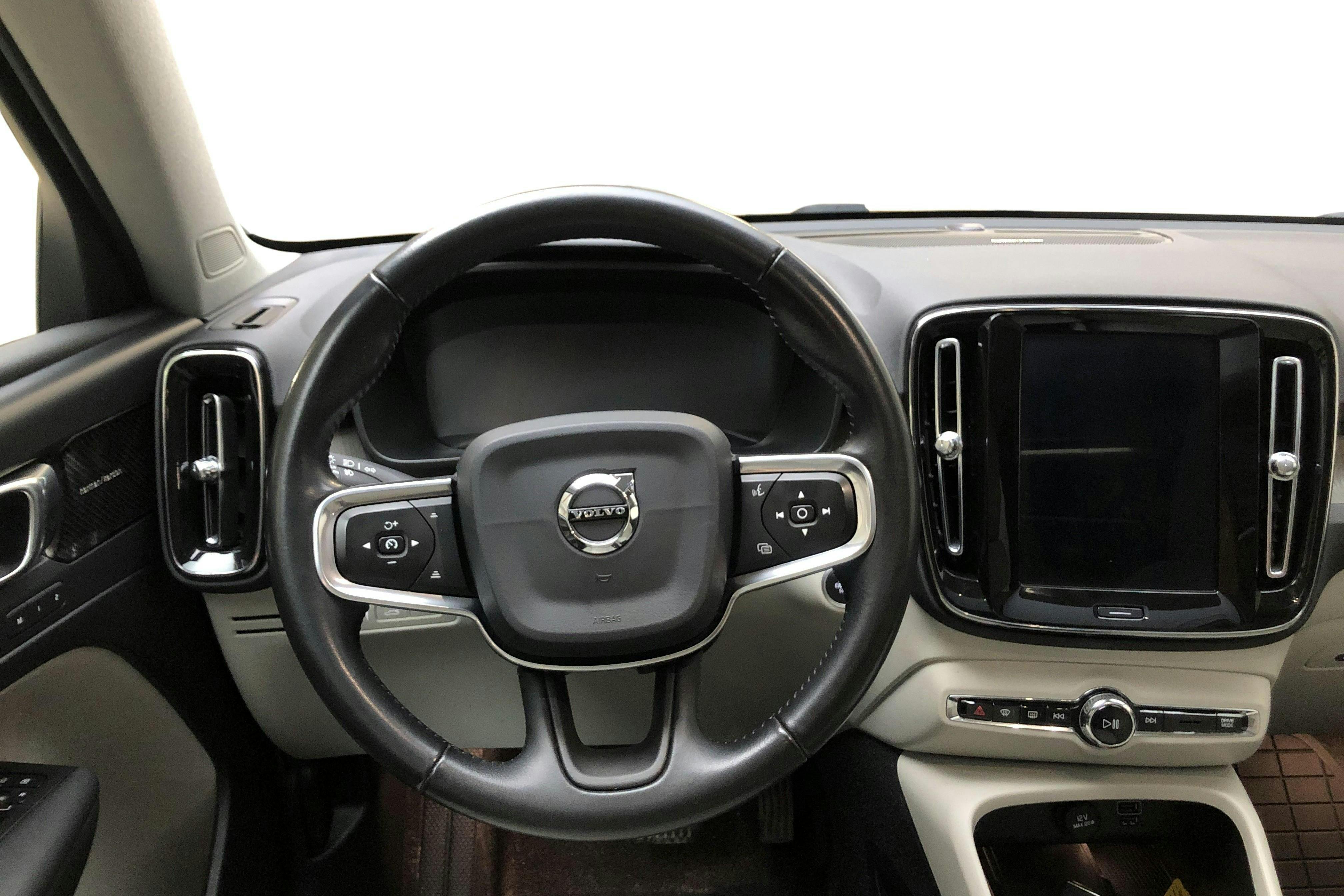 Volvo XC40 T5 2WD Twin Engine (262hk) - 93 220 km - Automatic - black - 2020