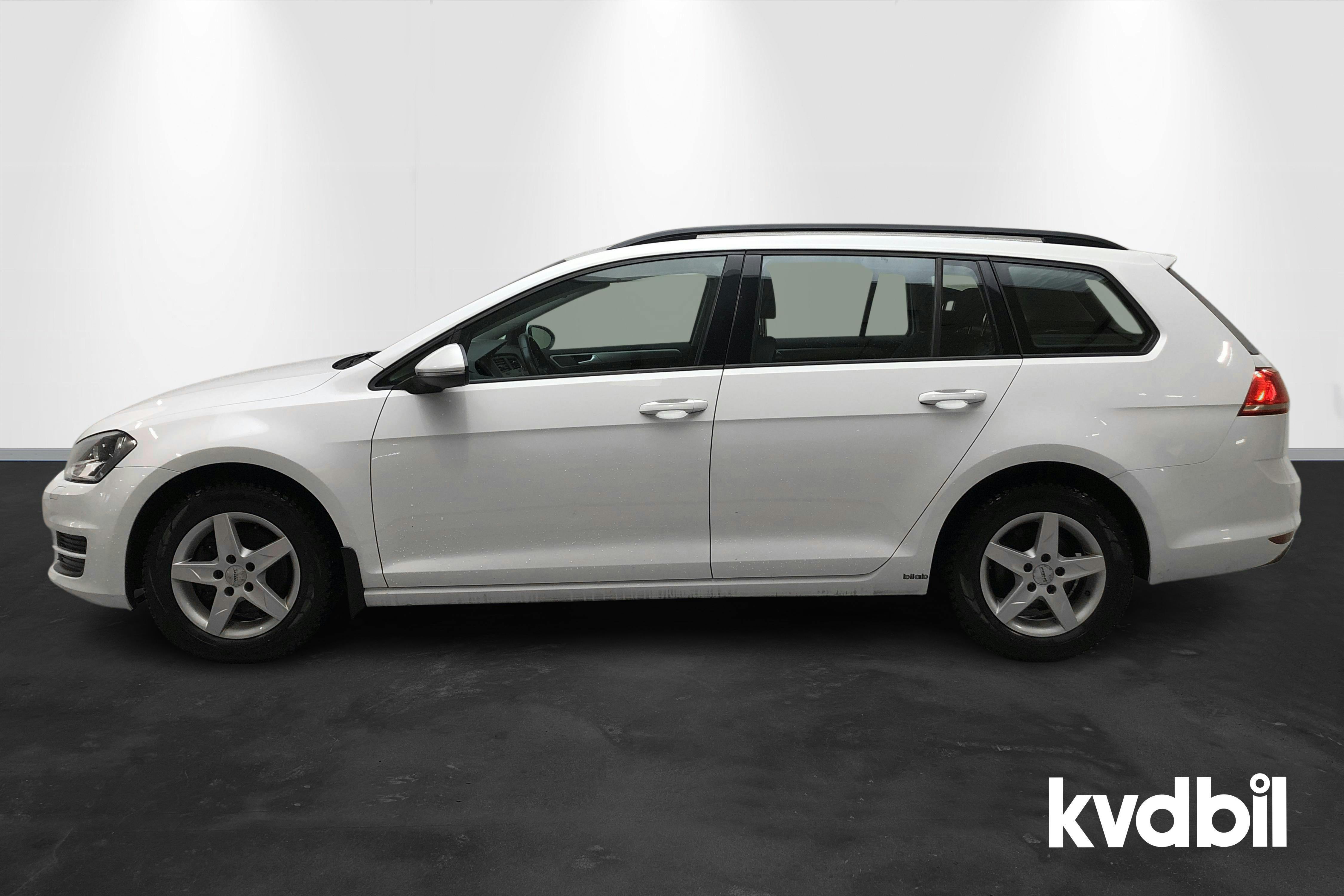 VW Golf VII 1.2 TSI Sportscombi (110hk) - 15 309 mil - Manuell - vit - 2016