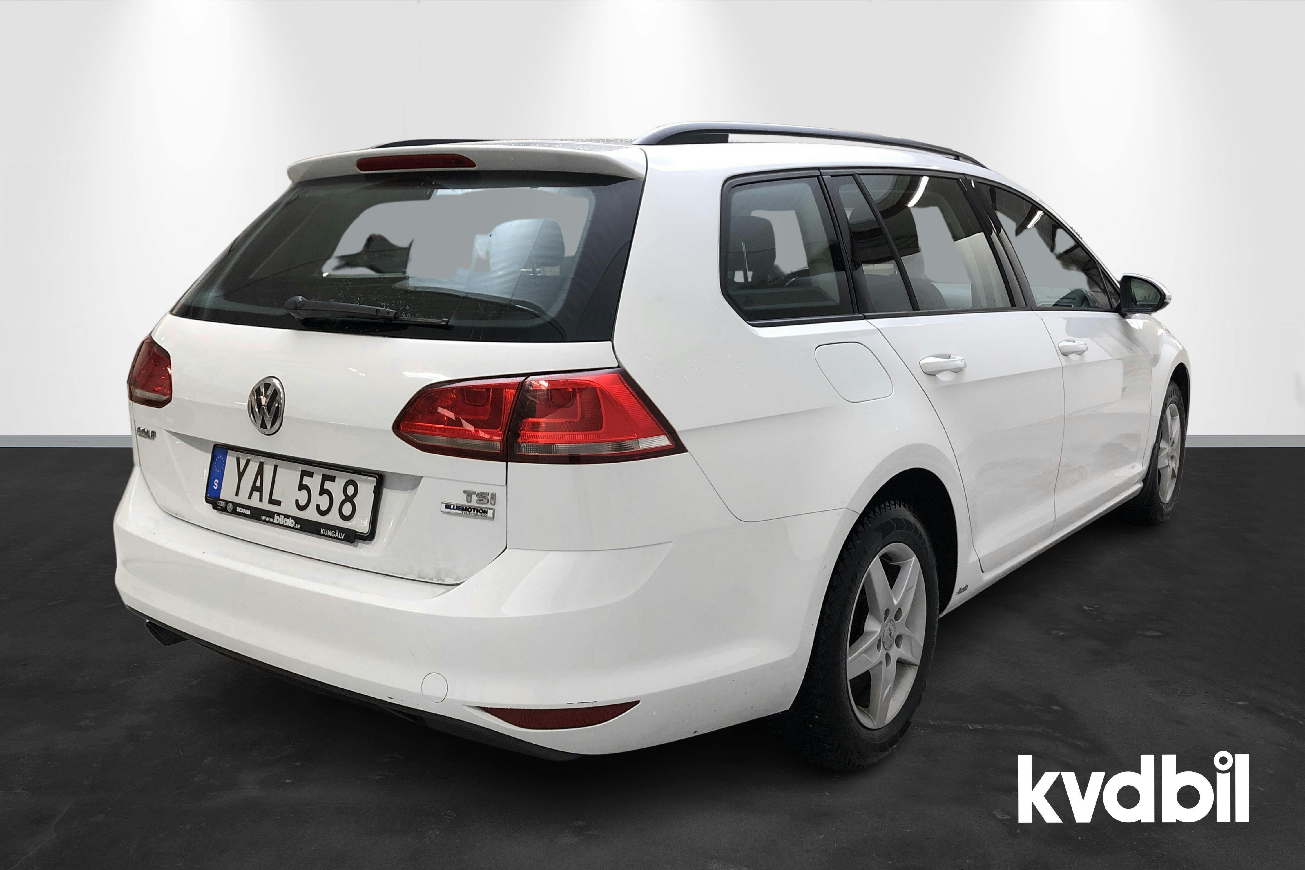 VW Golf VII 1.2 TSI Sportscombi (110hk) - 15 309 mil - Manuell - vit - 2016