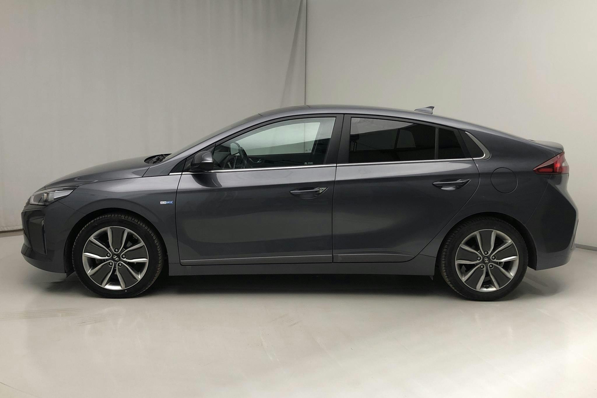 Hyundai IONIQ Hybrid (141hk) - 1 792 mil - Automat - grå - 2019