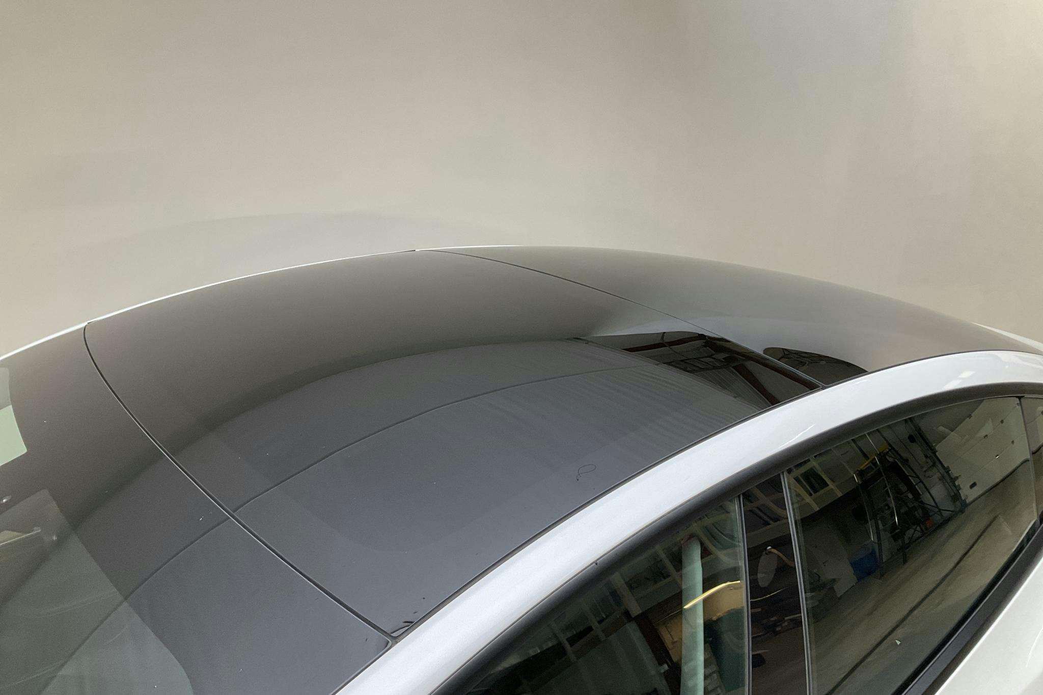 Tesla Model 3 Long Range Dual Motor AWD - 111 200 km - Automatic - white - 2021