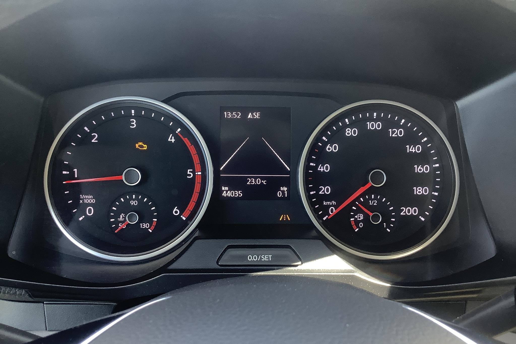 VW Crafter 35 2.0 TDI Skåp (177hk) - 4 403 mil - Manuell - vit - 2017