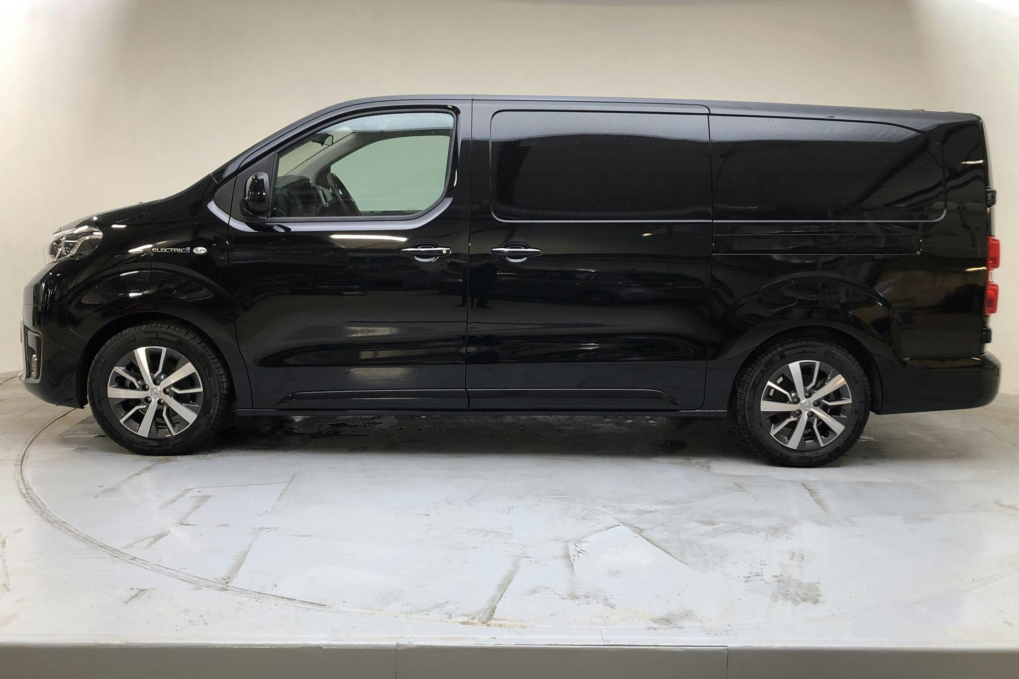 Toyota PROACE Electric Skåp 75 kWh - 1 485 mil - Automat - svart - 2022