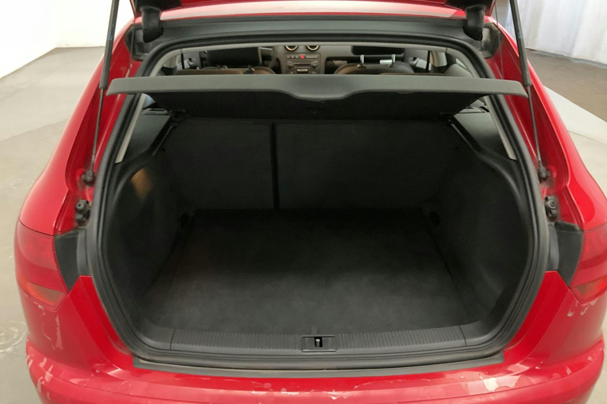 Audi A3 2.0 TFSI Sportback quattro (200hk) - 190 650 km - Manual - red - 2006