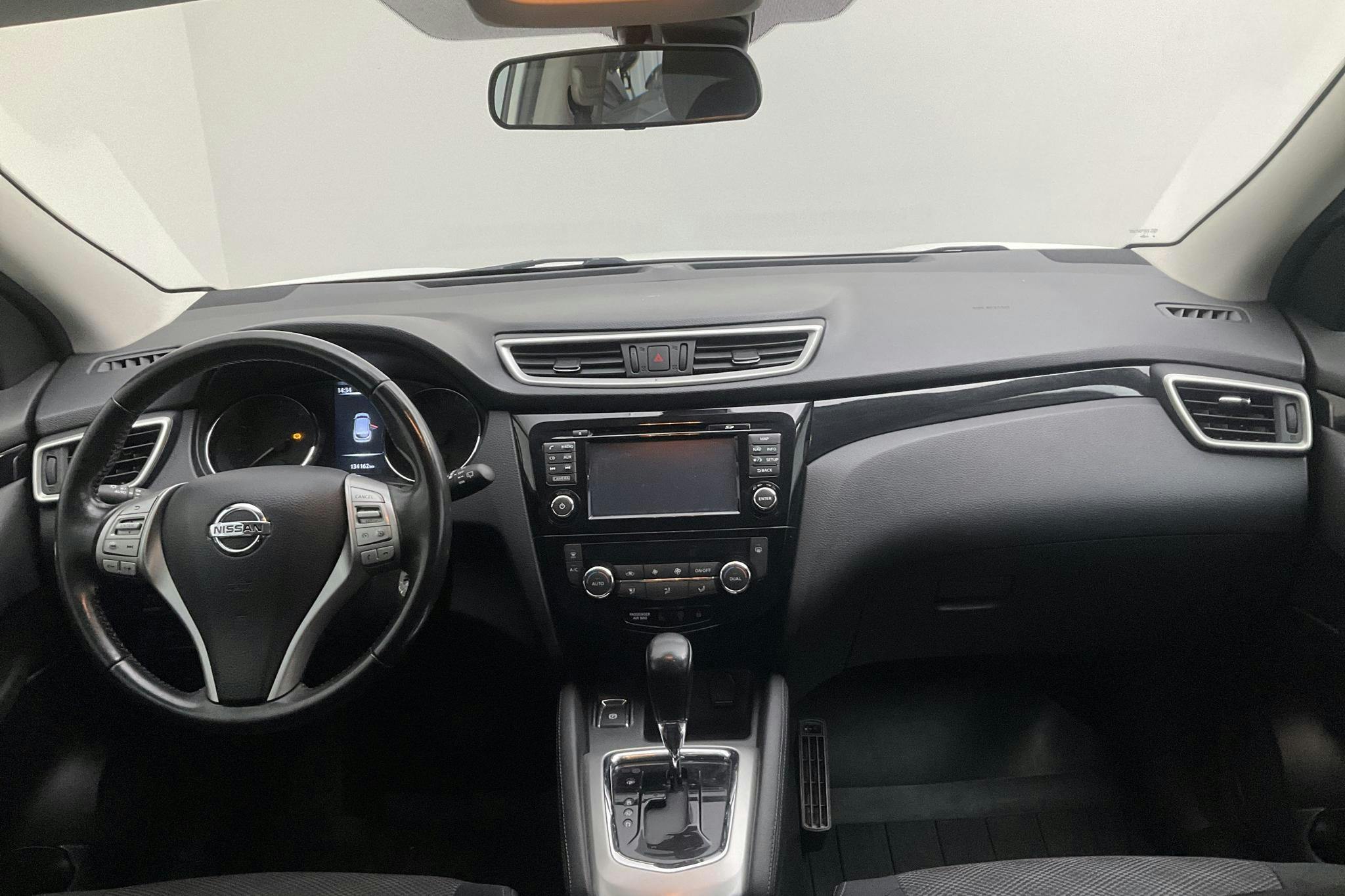 Nissan Qashqai 1.2 (115hk) - 13 416 mil - Automat - vit - 2015