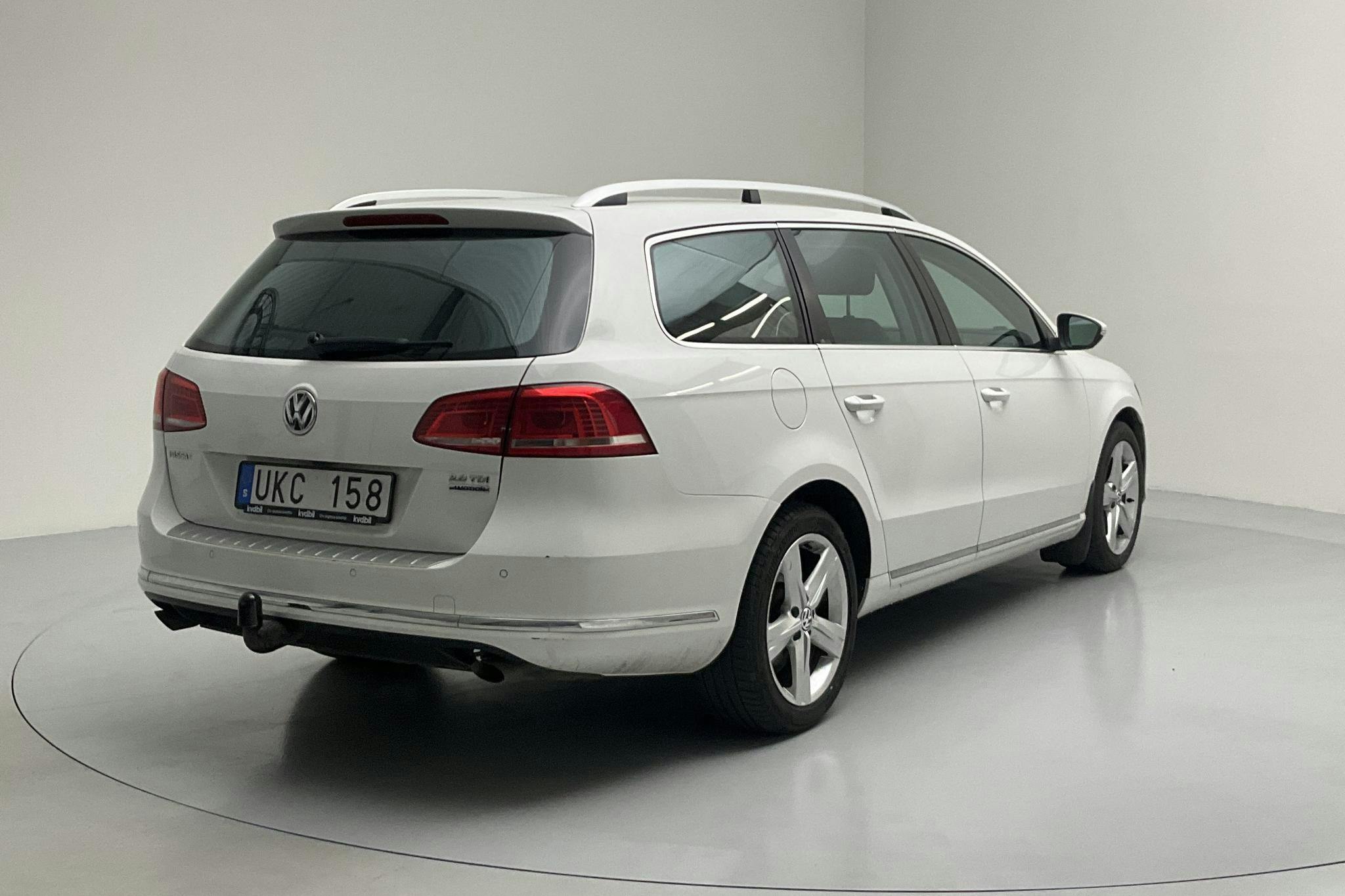 VW Passat 2.0 TDI BlueMotion Technology Variant 4Motion (170hk) - 16 903 mil - Automat - vit - 2013
