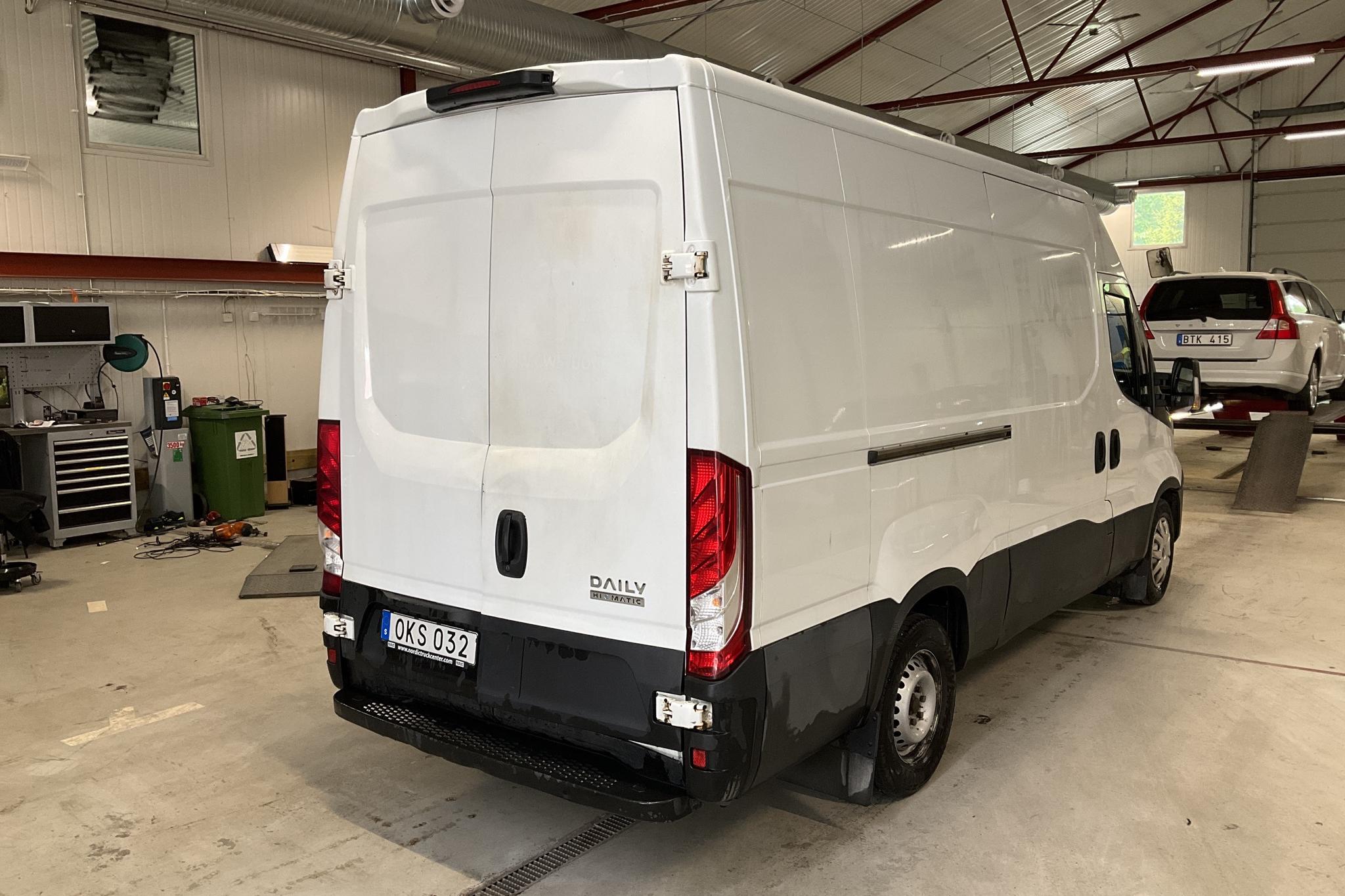 Iveco Daily 35 2.3 (136hk) - 173 670 km - Automatic - white - 2017