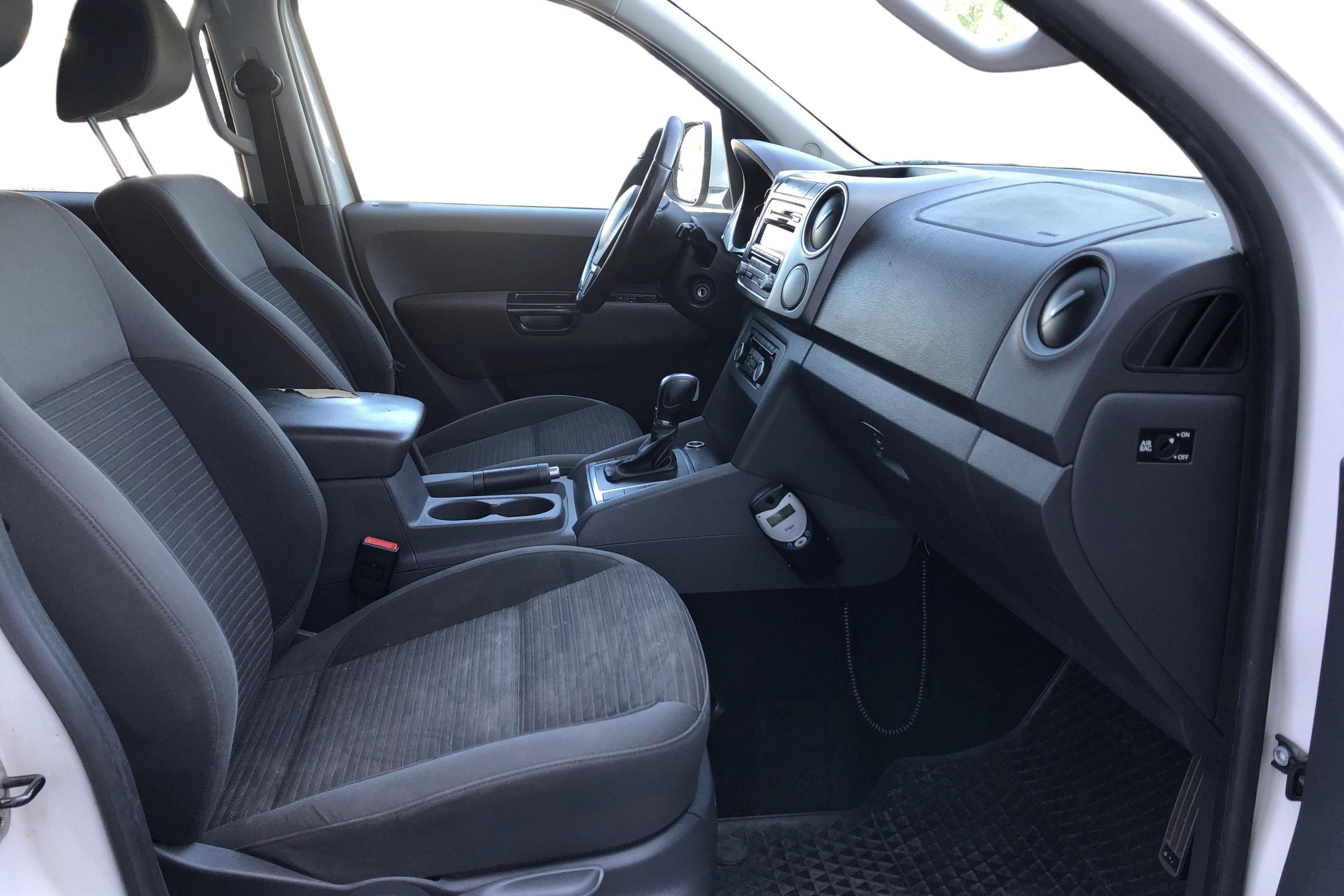 VW Amarok 2.0 TDI 4motion (180hk) - 29 182 mil - Automat - vit - 2014