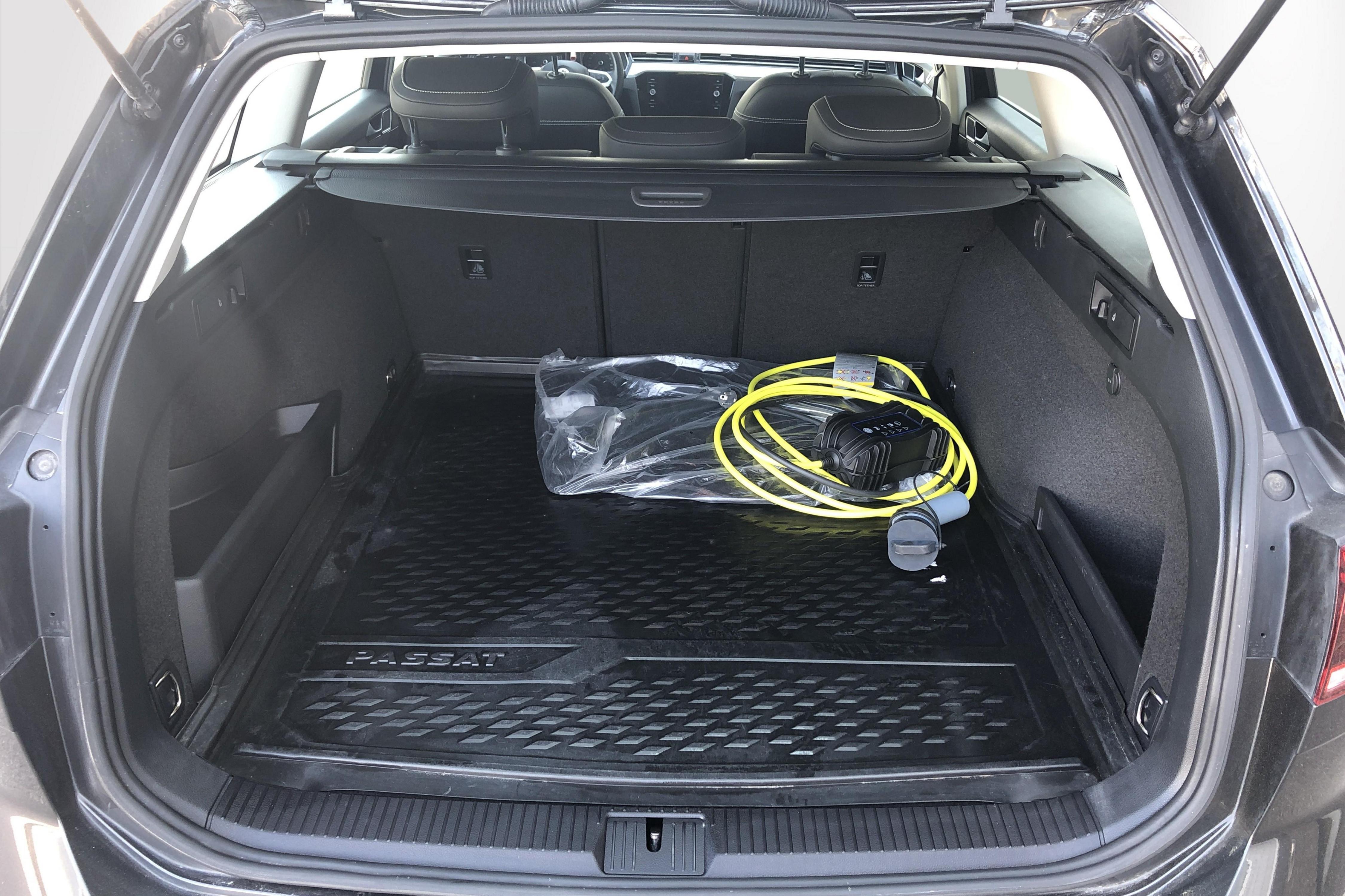 VW Passat 1.4 GTE Sportscombi (218hk) - 7 153 mil - Automat - Dark Grey - 2020