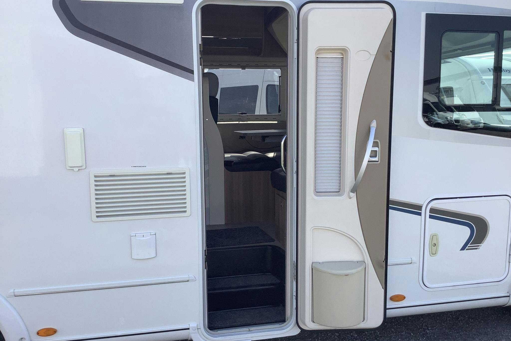CHAUSSON EXALTIS 7028 Husbil - 56 170 km - Manual - white - 2014