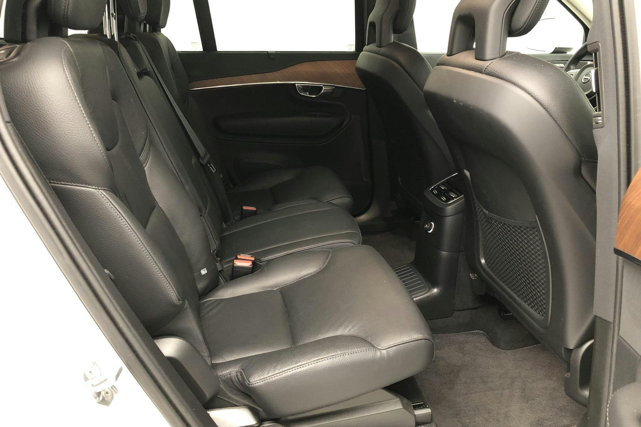 Volvo XC90 T8 AWD Twin Engine (390hk) - 5 428 mil - Automat - vit - 2020