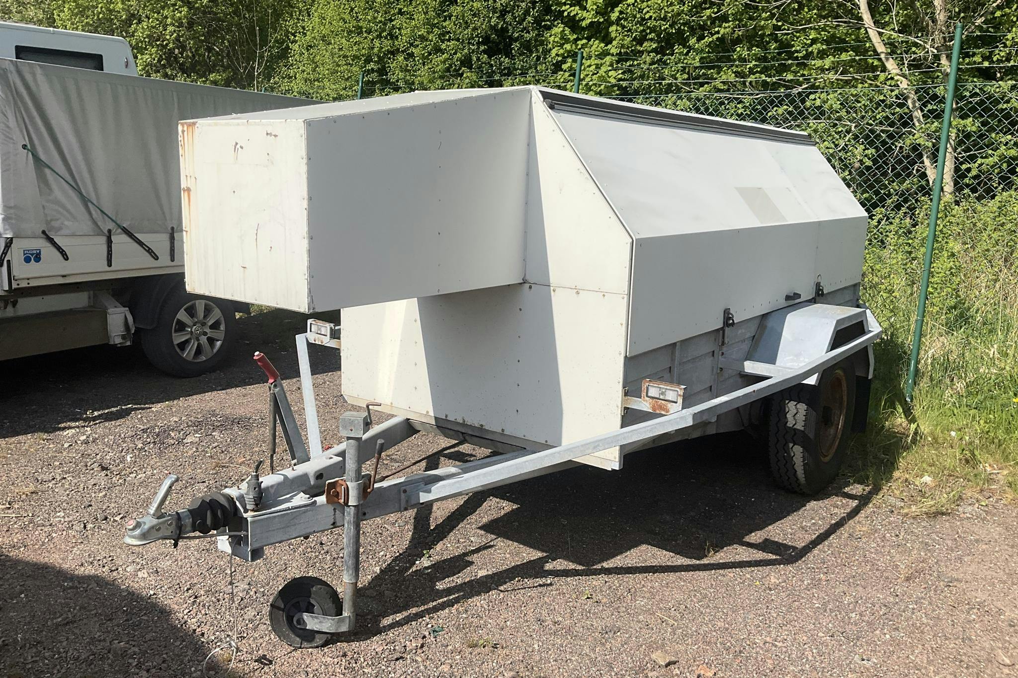 MÖRÖ-SLÄPET MS AUS Verkstadsinredd släpvagn - 0 mil - Light Grey - 1996