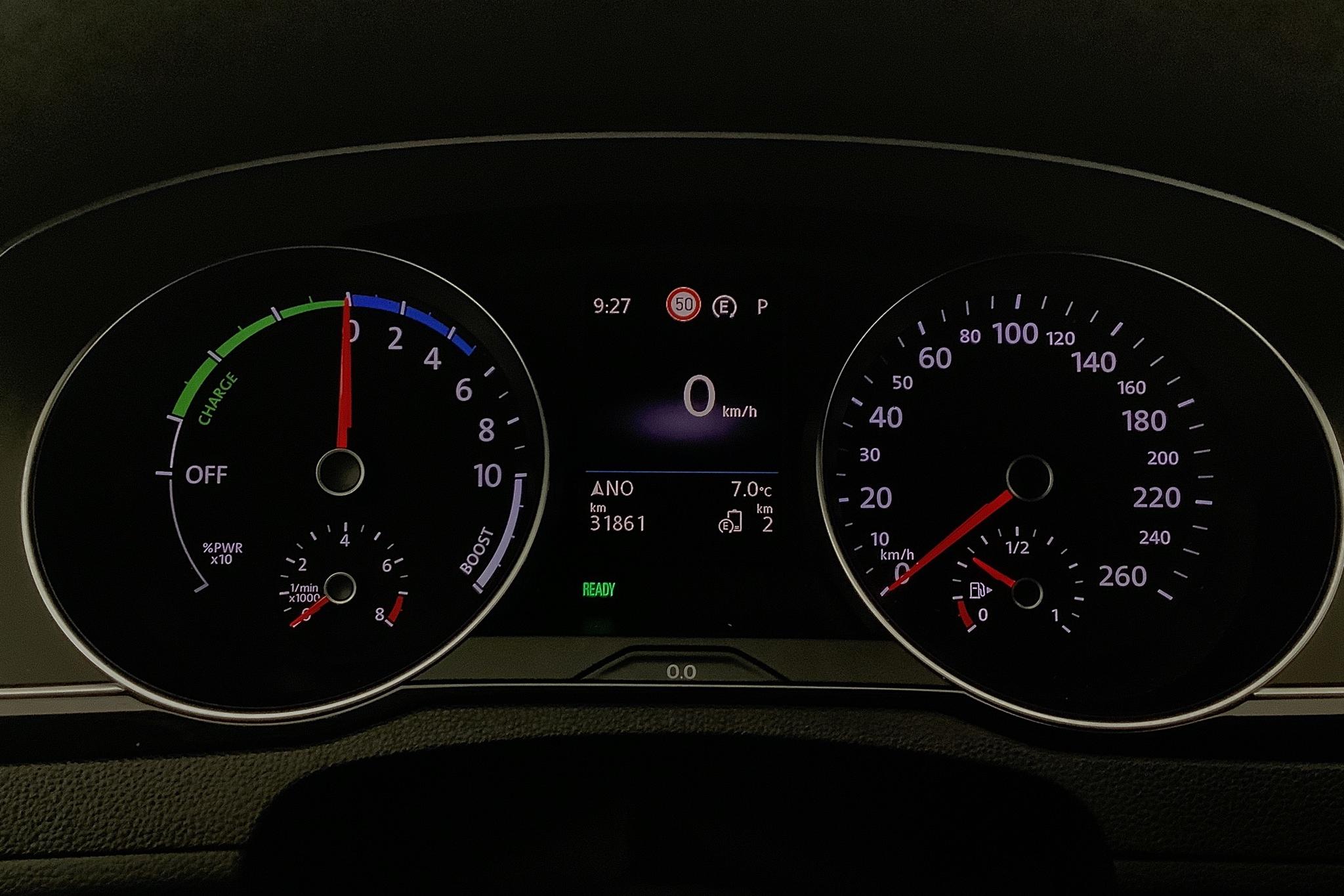 VW Passat 1.4 GTE Sportscombi (218hk) - 31 860 km - Automatic - Dark Grey - 2020