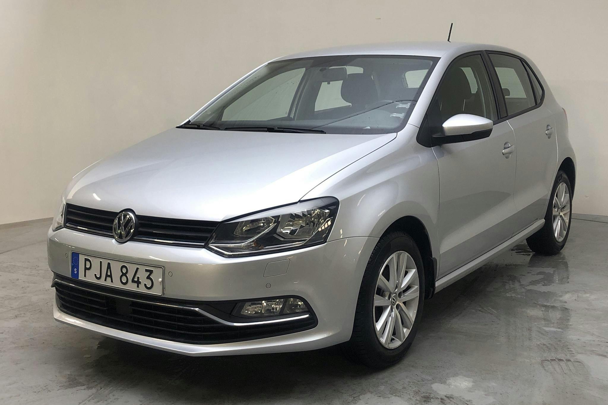 VW Polo 1.2 TSI 5dr (90hk) - 76 800 km - Automatic - silver - 2017