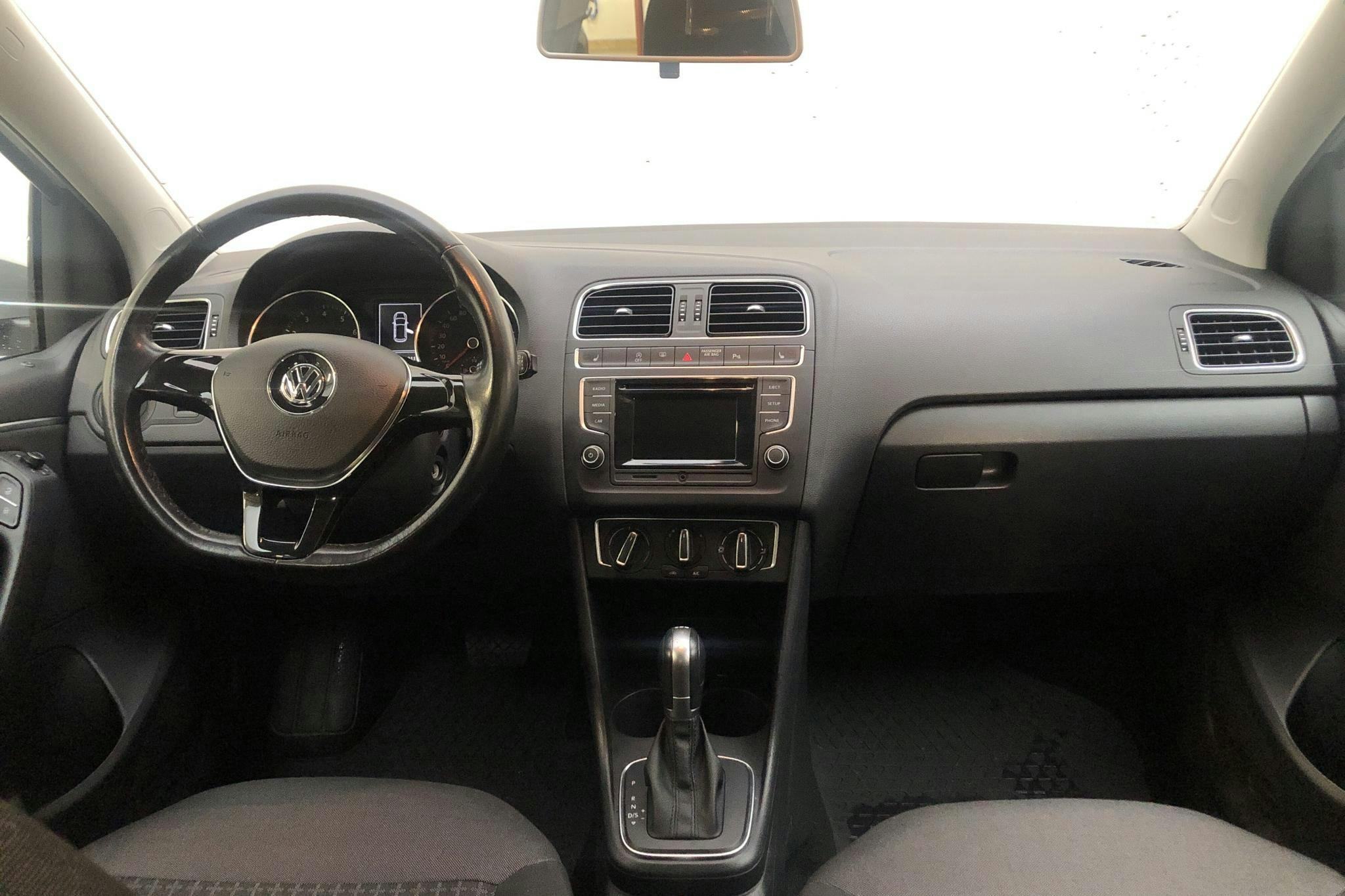 VW Polo 1.2 TSI 5dr (90hk) - 76 800 km - Automatic - silver - 2017