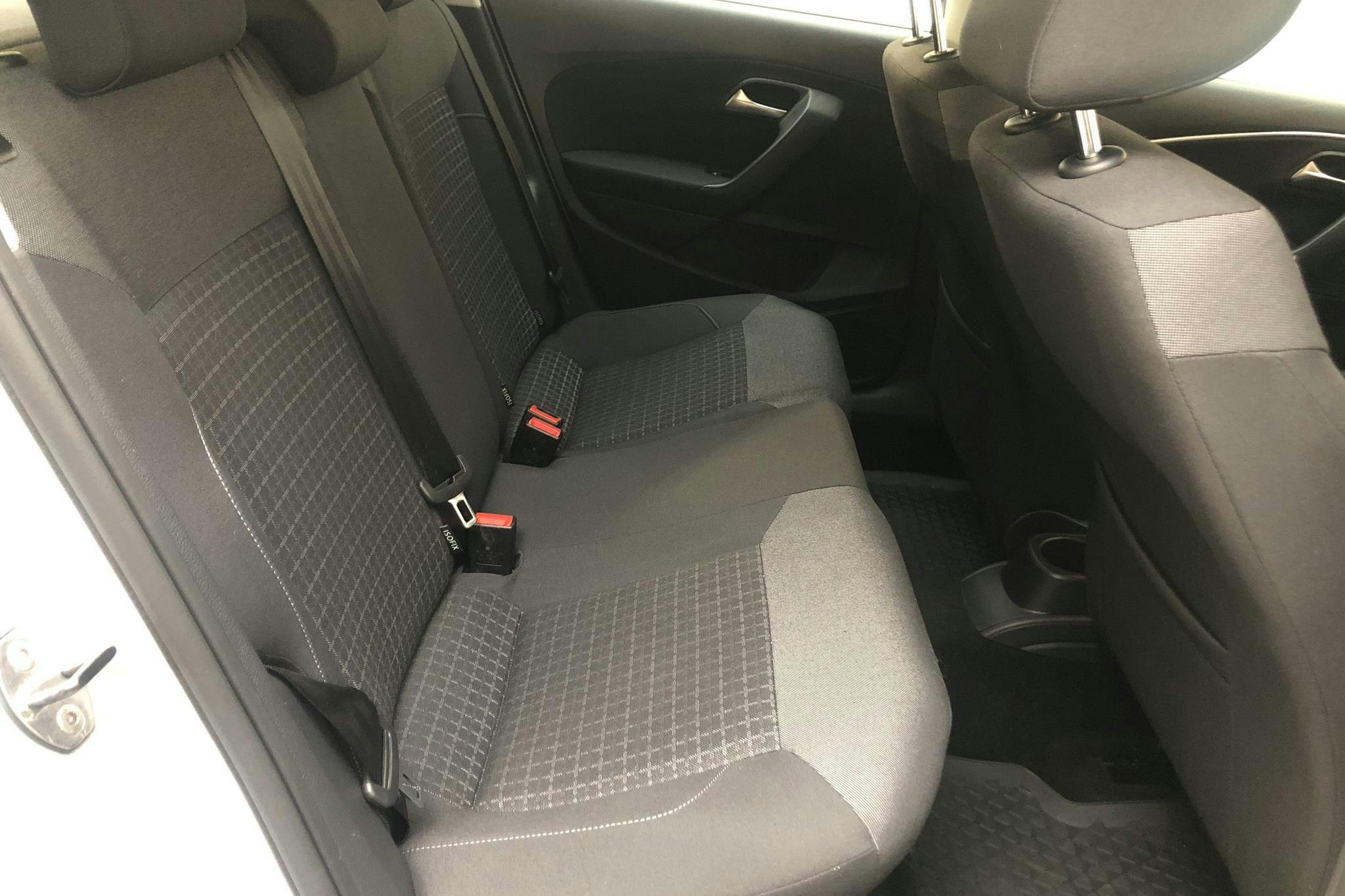 VW Polo 1.2 TSI 5dr (90hk) - 76 800 km - Automatic - silver - 2017
