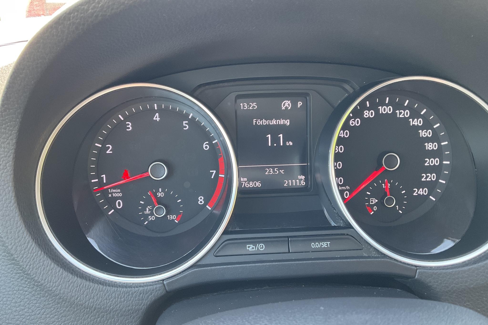 VW Polo 1.2 TSI 5dr (90hk) - 76 800 km - Automatic - silver - 2017