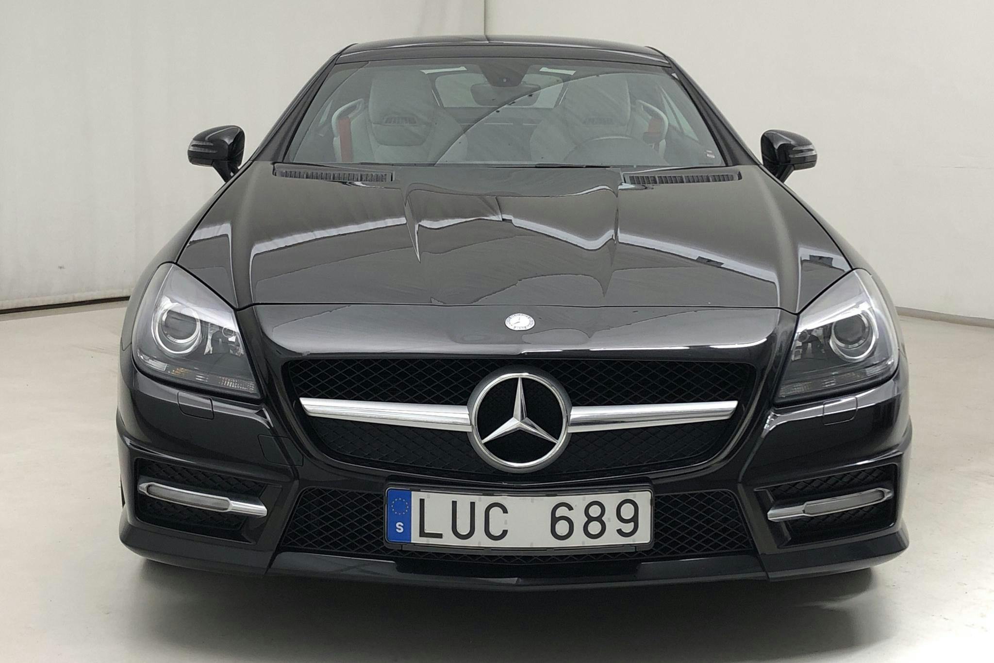Mercedes SLK 200 R172 (184hk) - 101 480 km - Automatic - black - 2011