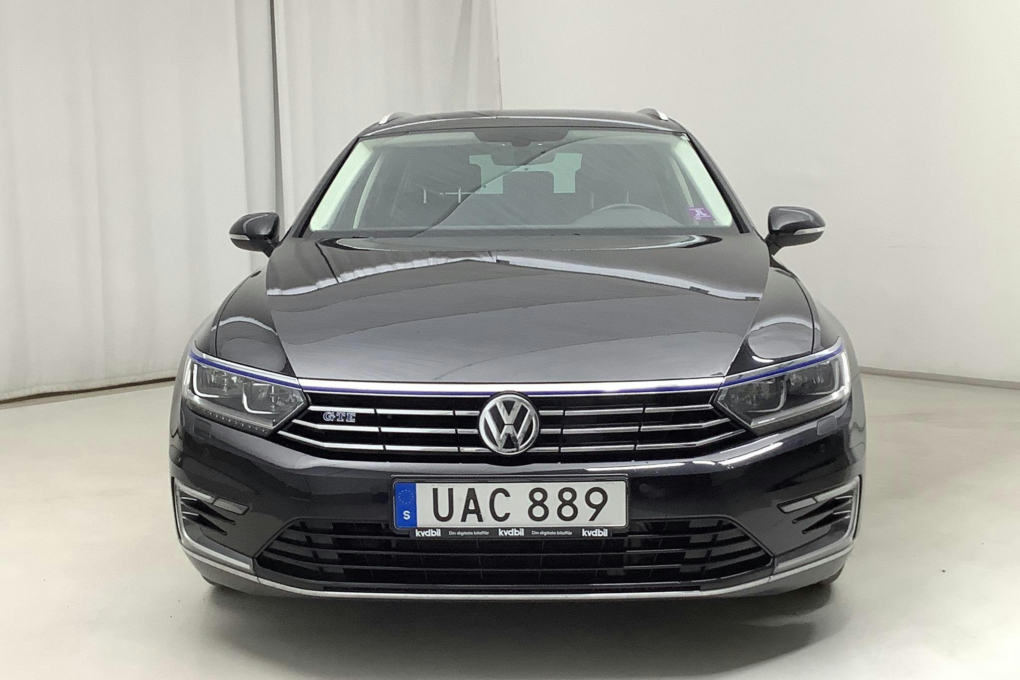VW Passat 1.4 Plug-in-Hybrid Sportscombi (218hk) - 11 493 mil - Automat - svart - 2016