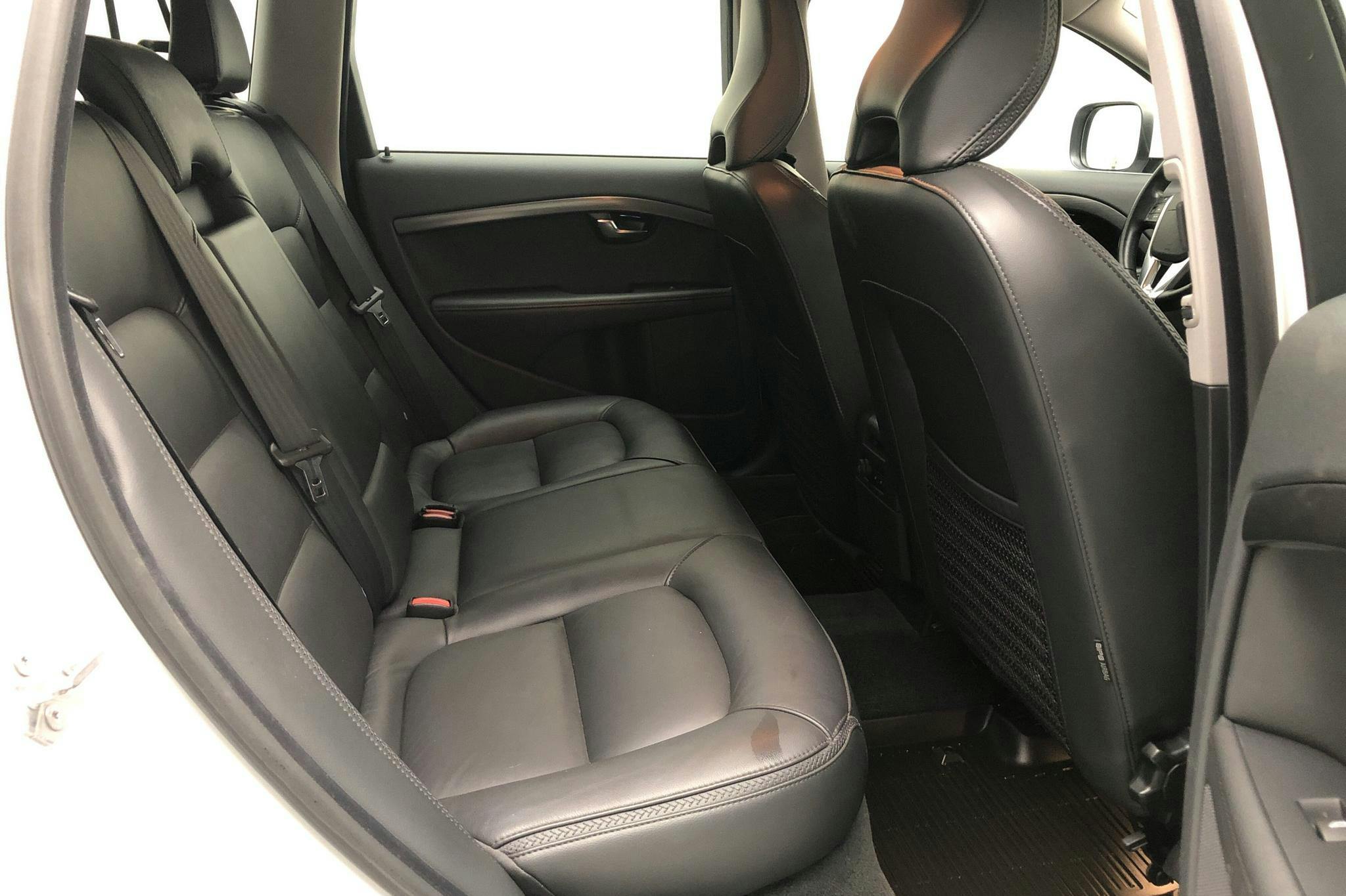 Volvo XC70 II D4 2WD (181hk) - 189 570 km - Automatic - white - 2016