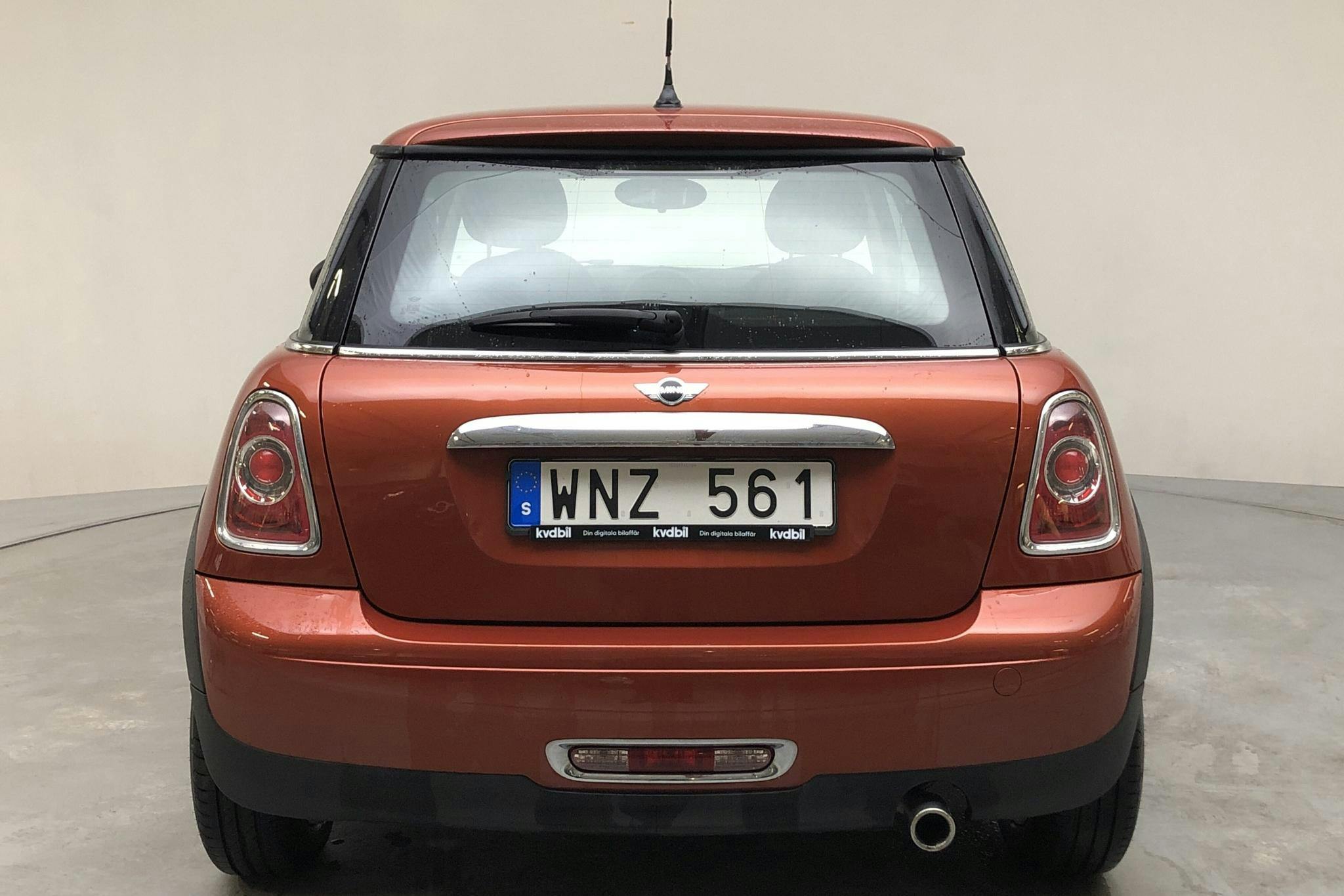 MINI One MINIMALIST (98hk) - 94 070 km - Manual - orange - 2014