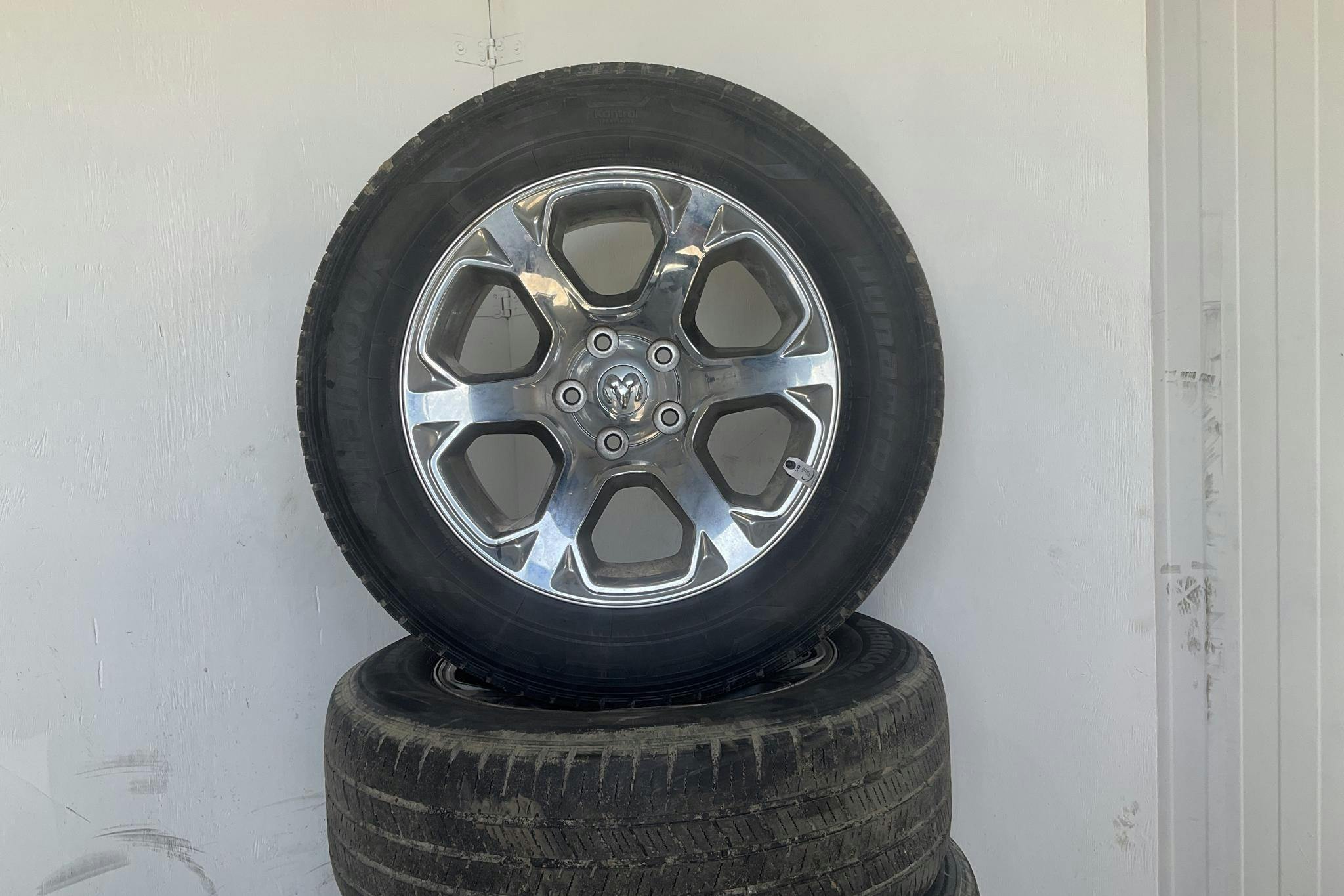 Dodge RAM 1500 5.7 4WD (401hk) - 87 910 km - Automatic - black - 2018
