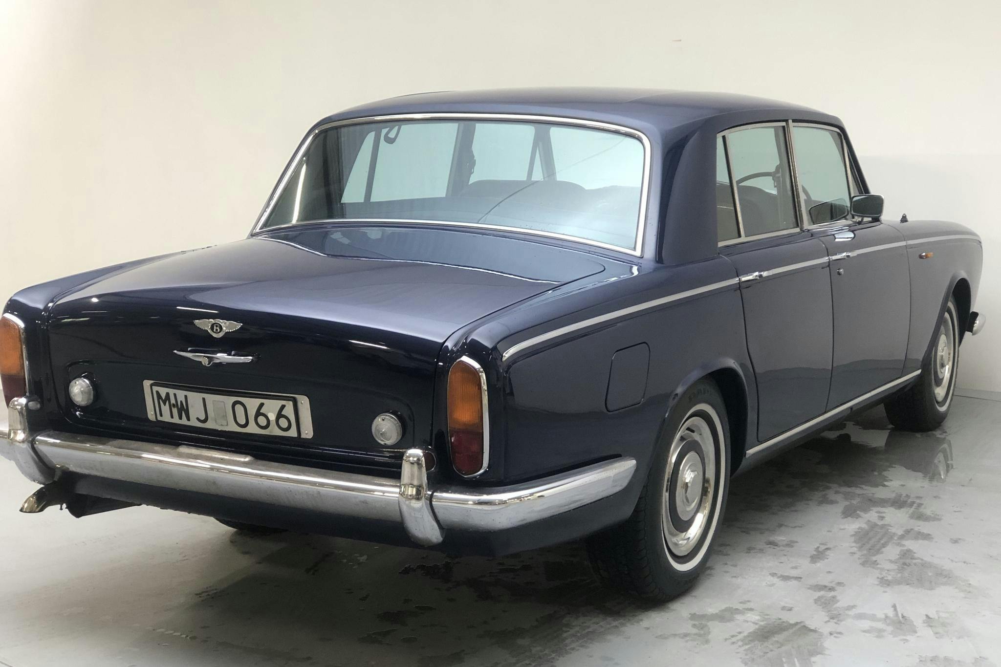 Bentley T1 6.2 V8 (190hk) - 33 290 km - Automatic - 1969