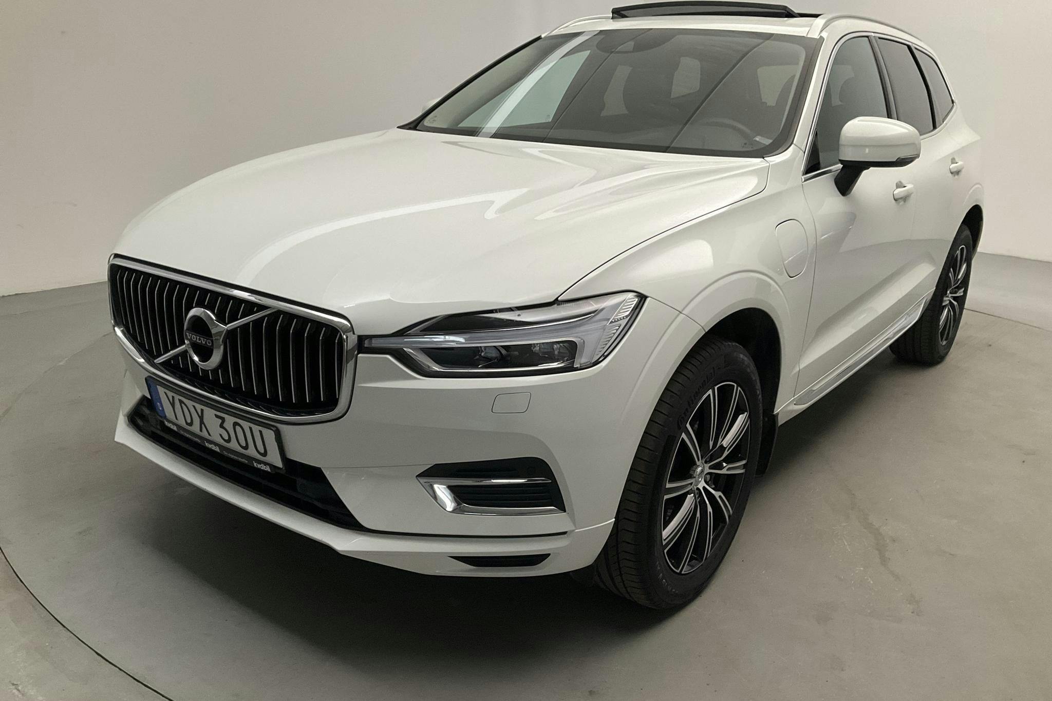 Volvo XC60 T8 AWD Twin Engine (390hk) - 10 347 mil - Automat - vit - 2020