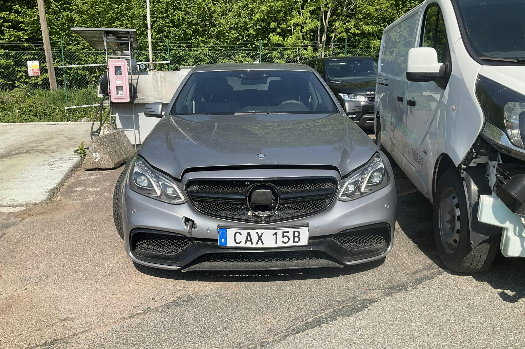 Mercedes E 63 AMG S 4Matic W212 (585hk)  REPOBJEKT - 121 920 km - Automatic - gray - 2014