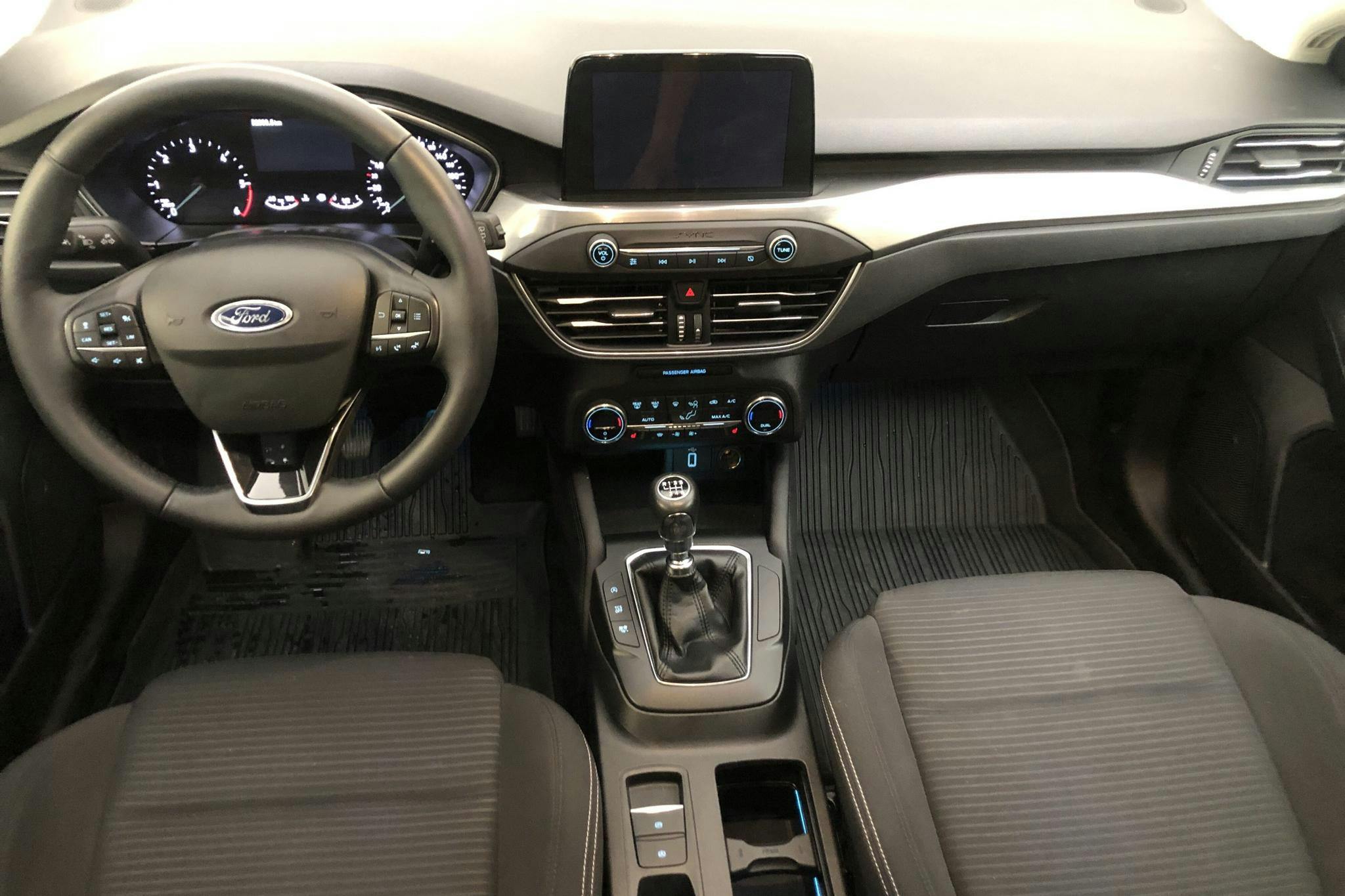Ford Focus 1.5 TDCi Kombi (120hk) - 52 900 km - Manual - white - 2019
