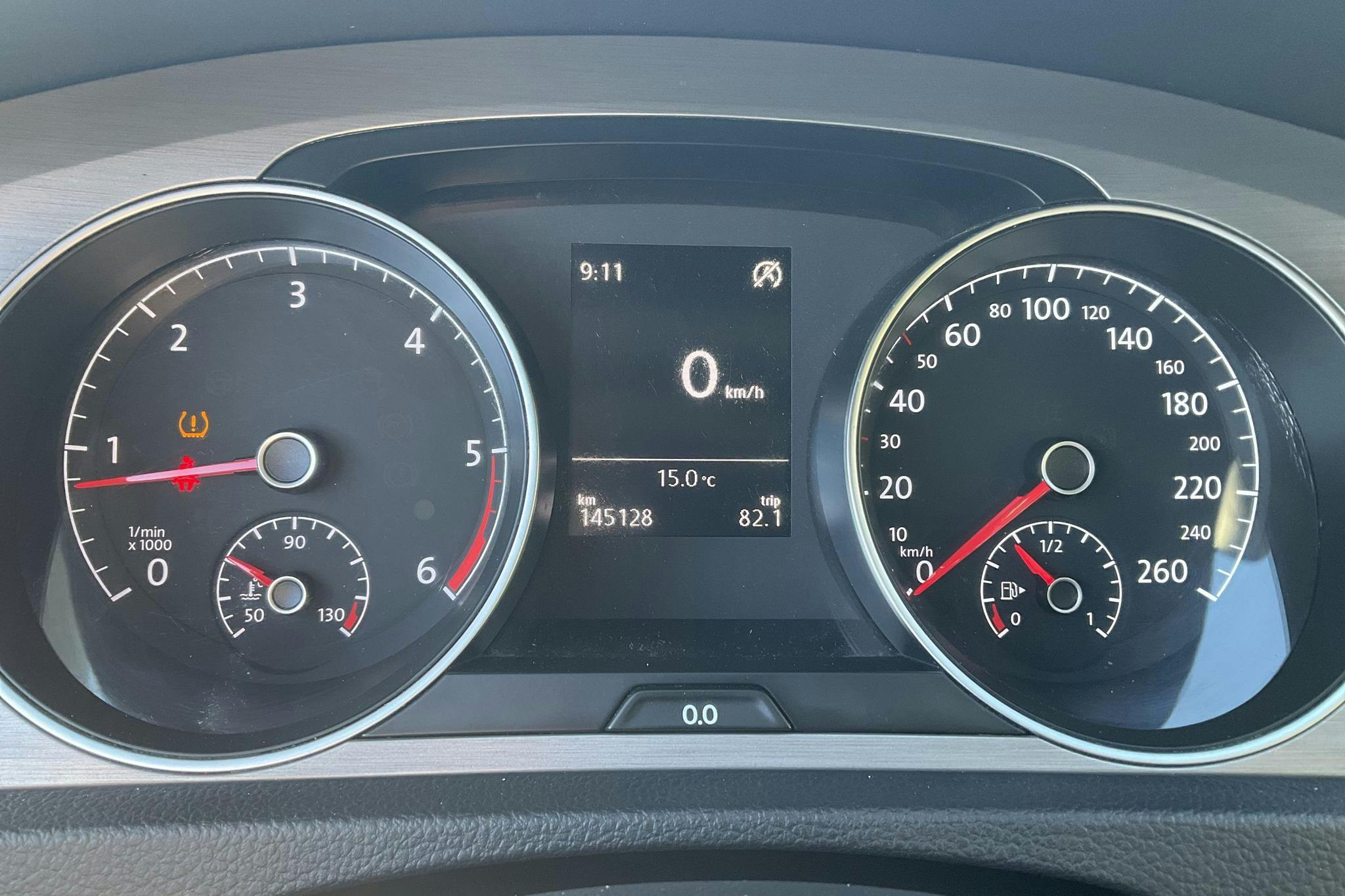 VW Golf VII 1.6 TDI BlueMotion Sportscombi (110hk) - 145 120 km - Manual - silver - 2016