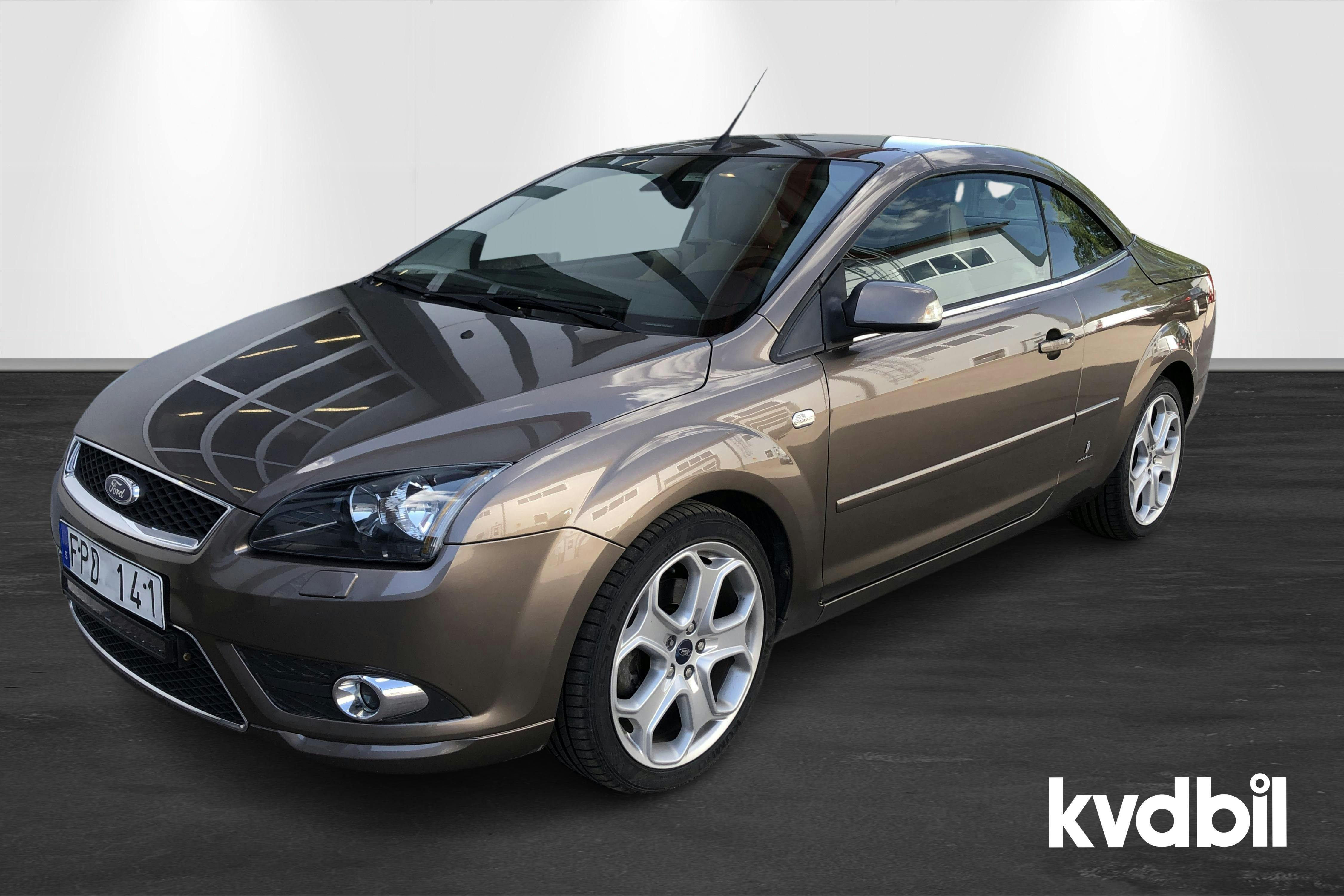 Ford Focus 2.0 TDCi CC (136hk) - 5 845 mil - Manuell - grå - 2007