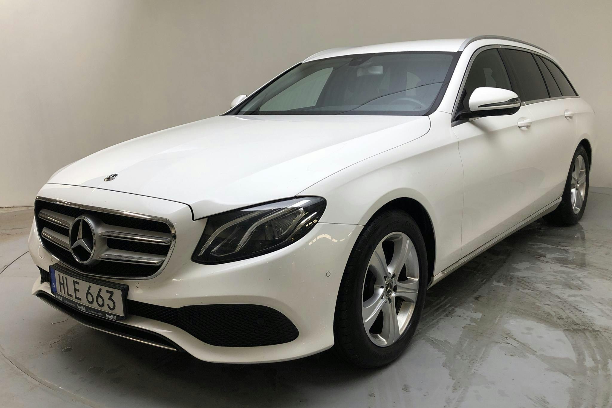 Mercedes E 220 d Kombi S213 (194hk) - 19 542 mil - Automat - vit - 2017