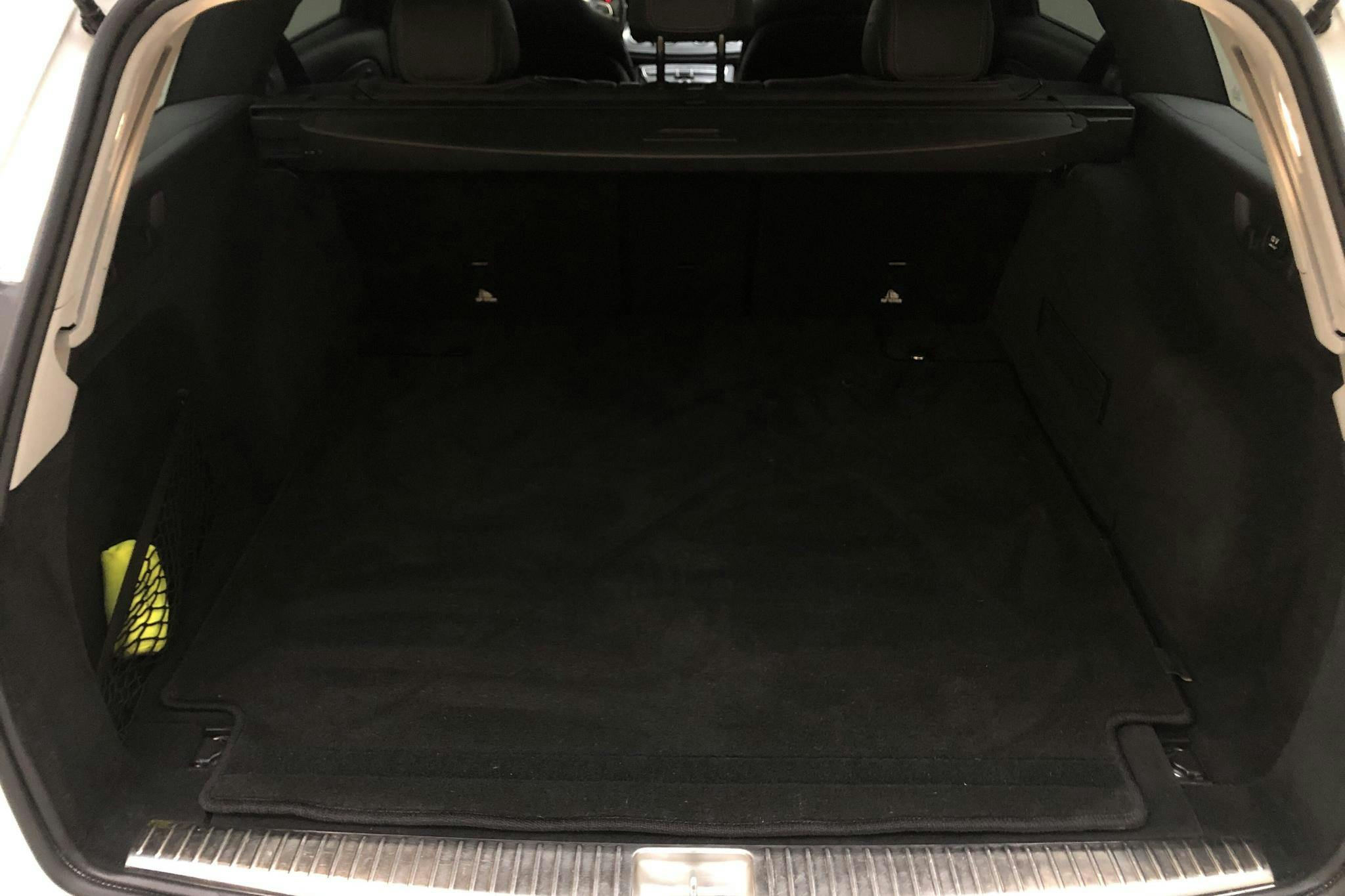 Mercedes E 220 d Kombi S213 (194hk) - 19 542 mil - Automat - vit - 2017