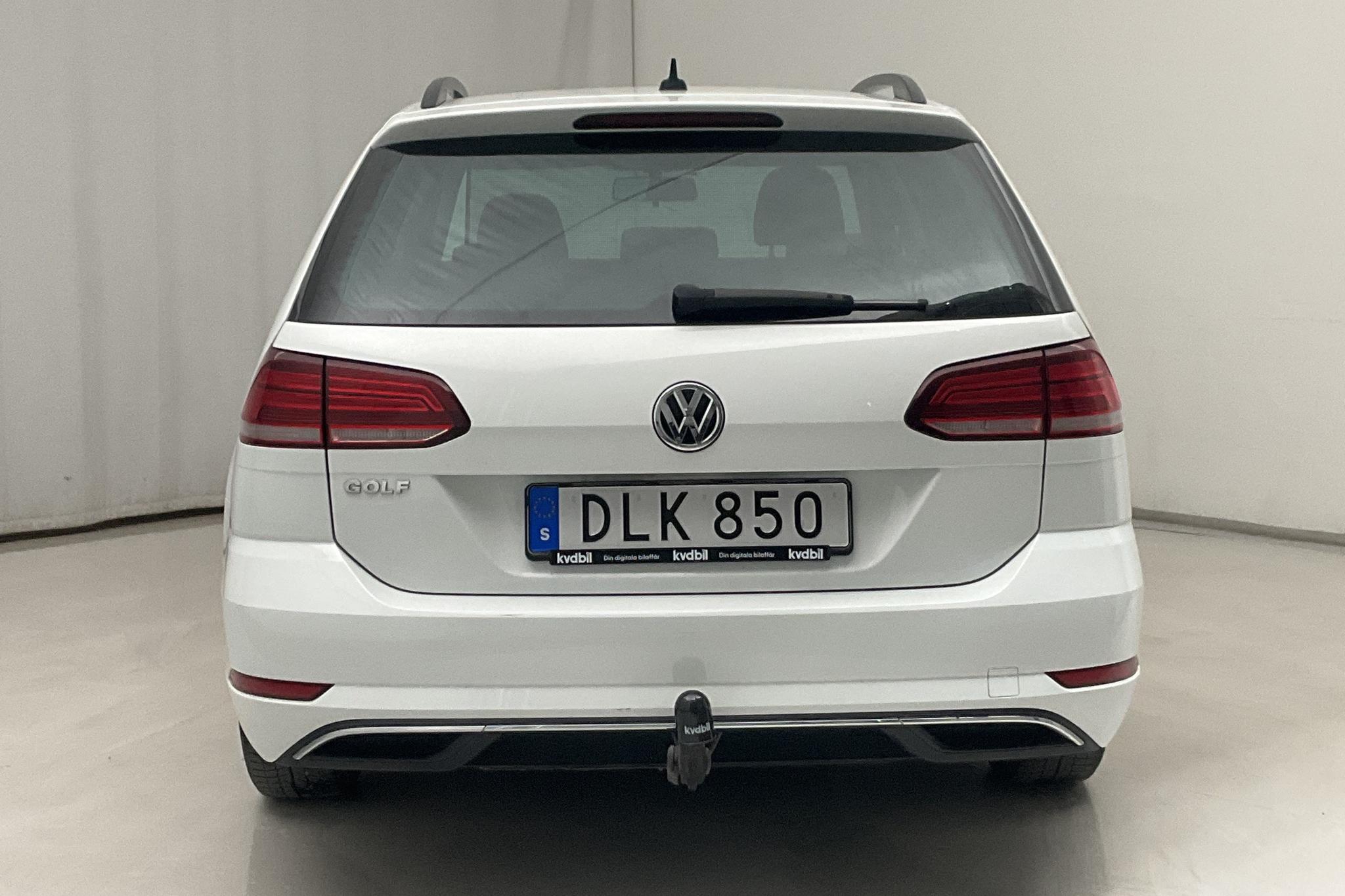 VW Golf VII 1.6 TDI Sportscombi (115hk) - 6 263 mil - Automat - vit - 2019