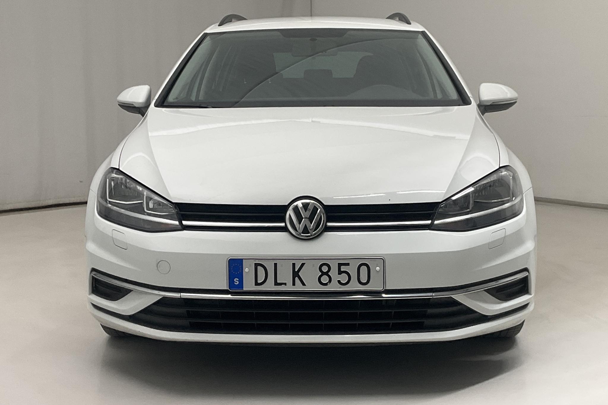 VW Golf VII 1.6 TDI Sportscombi (115hk) - 62 630 km - Automatic - white - 2019